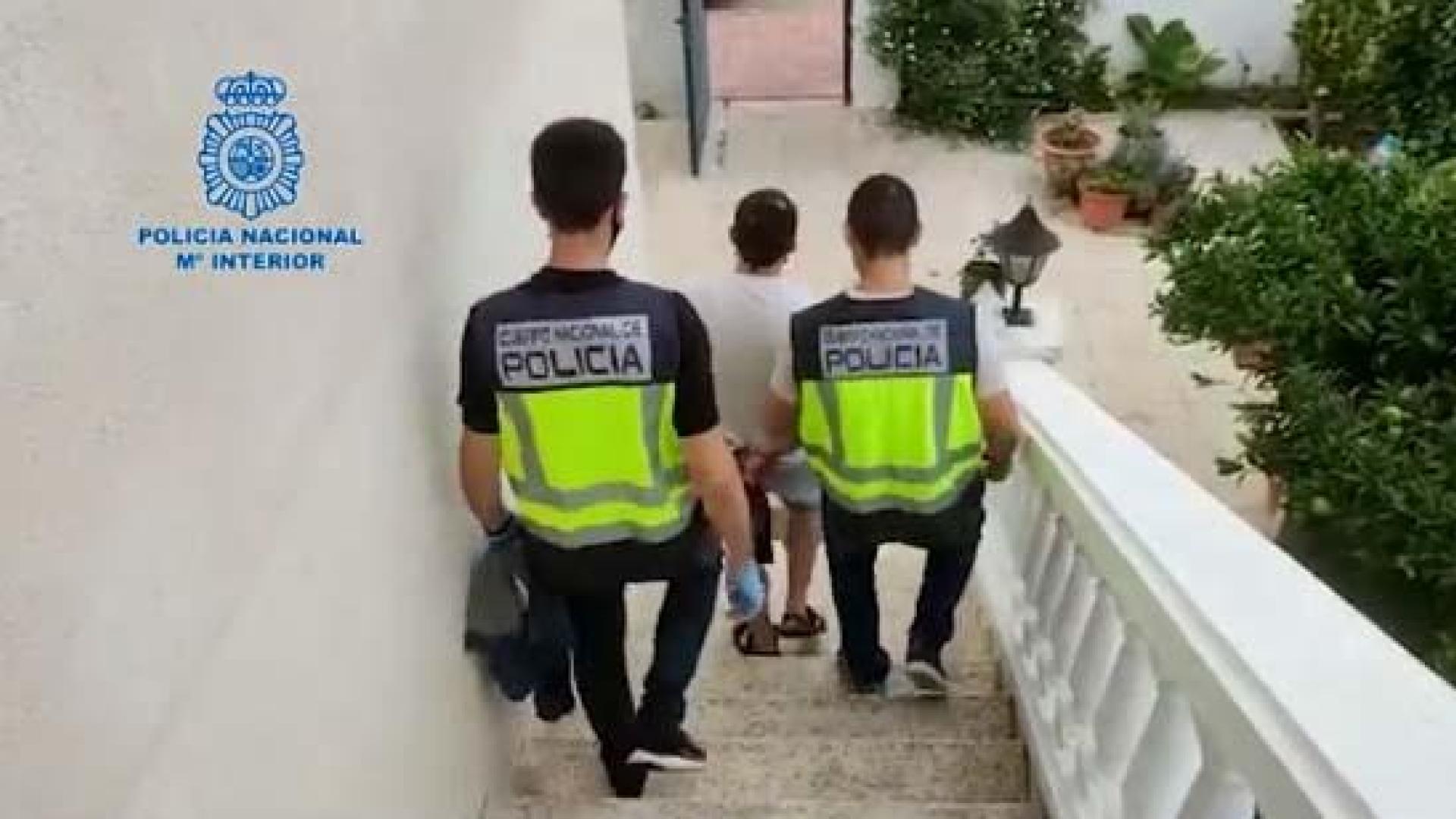 Los estafadores conseguían el DNI de las víctimas mediante técnicas de ingeniería social en webs de compraventa de segunda mano o en hurtos