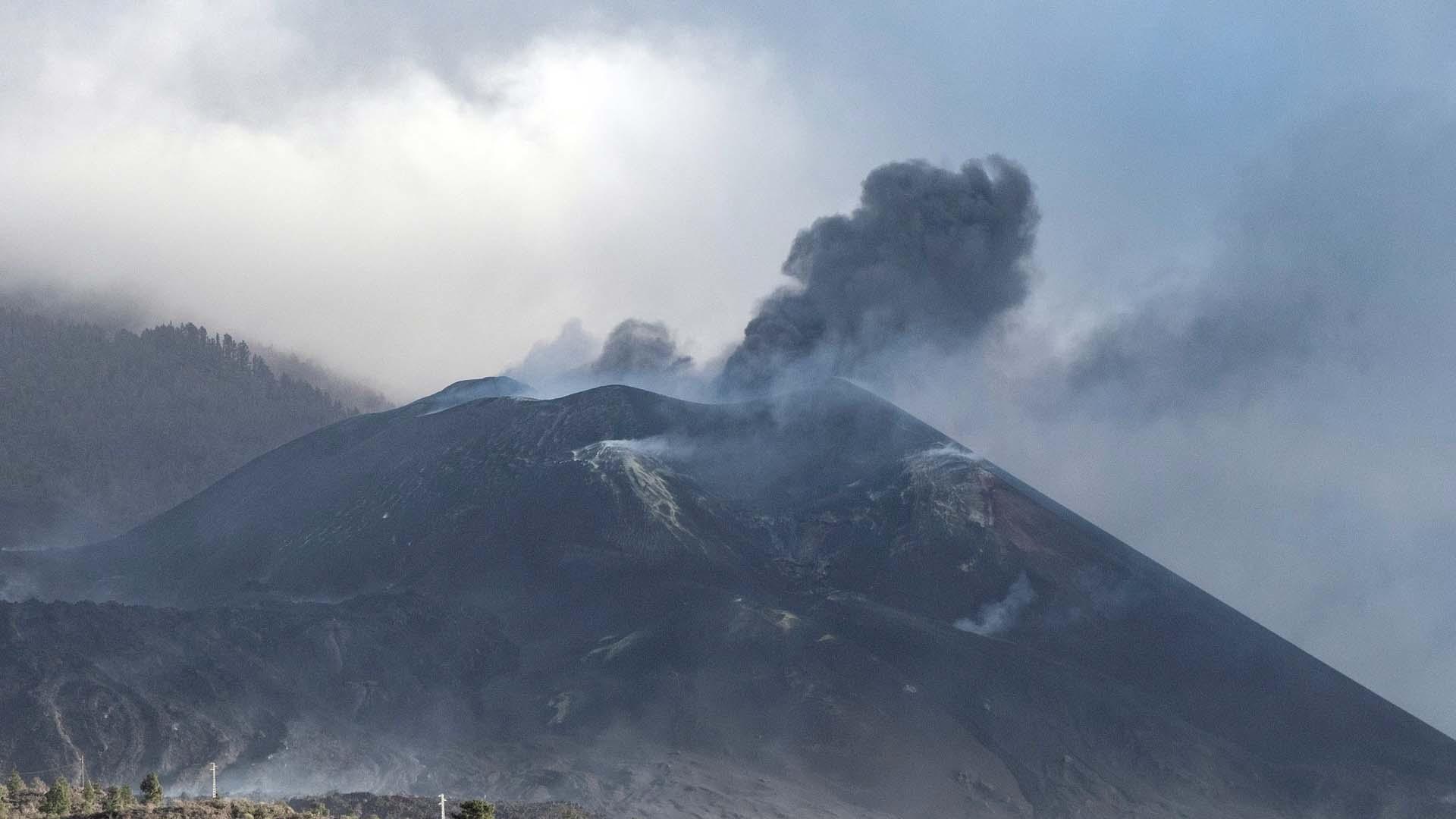 El volcán de Cumbre Vieja suma 77 días de actividad