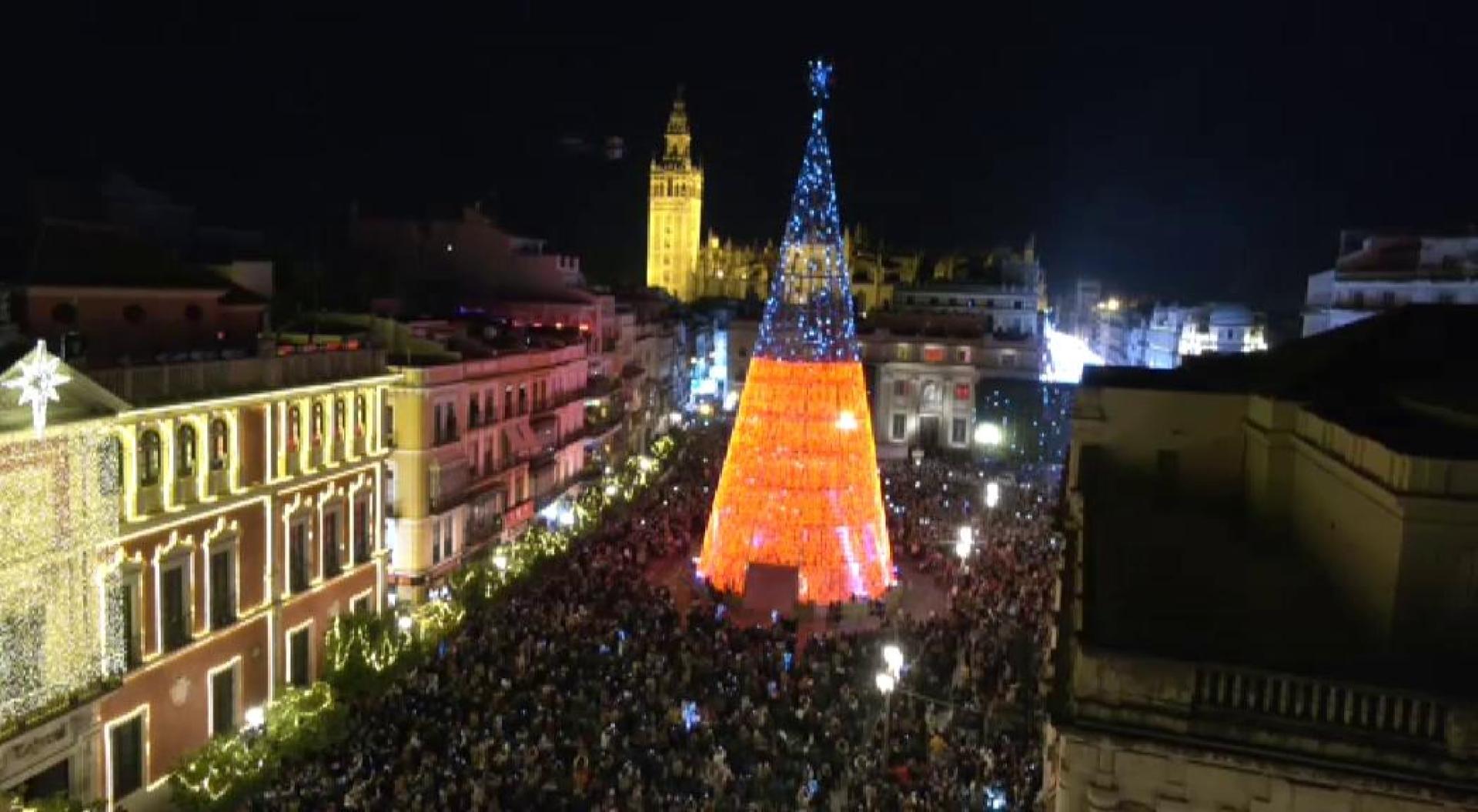40 metros de árbol que contará con espectáculos de luz y música