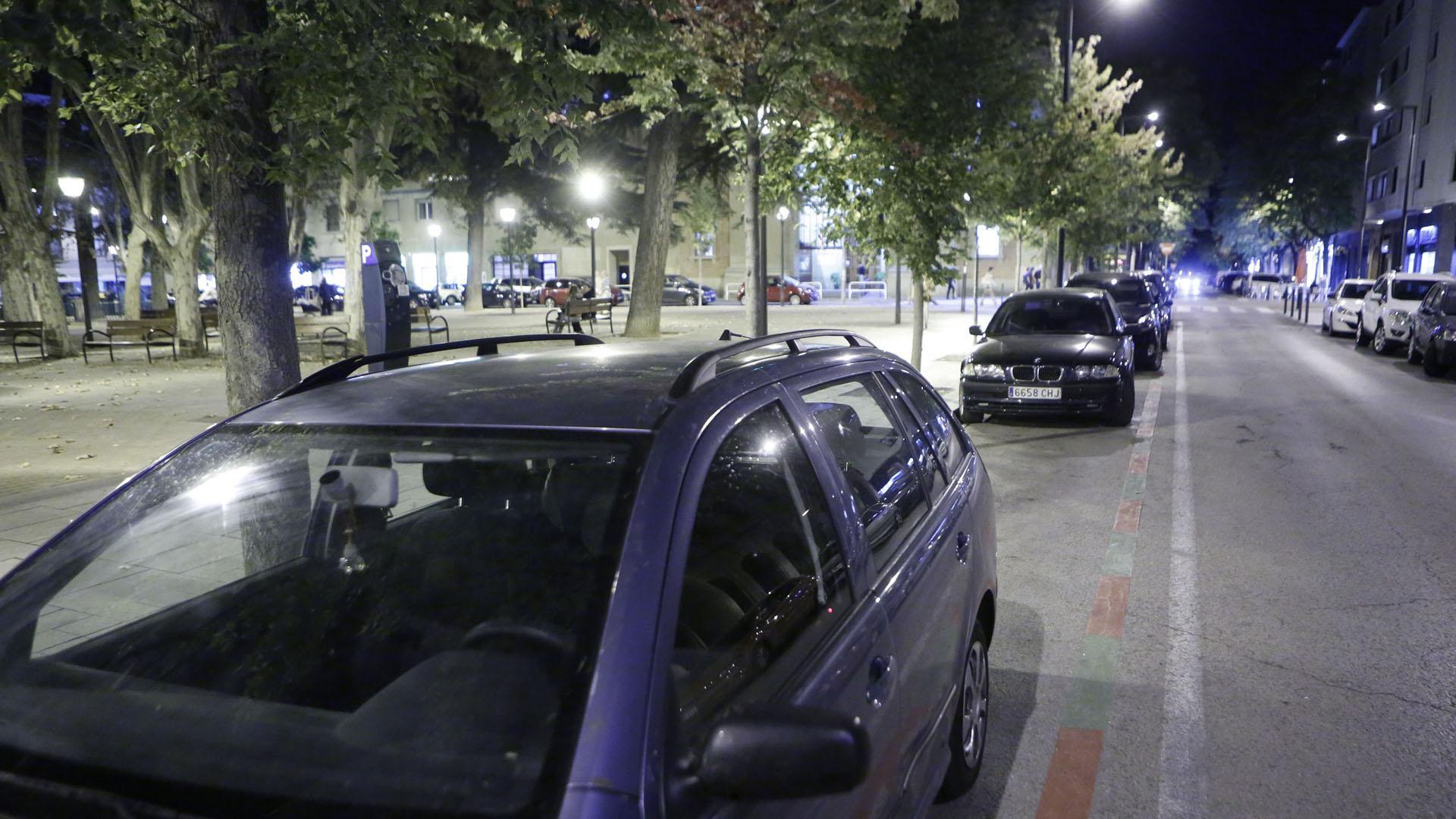 La plaza de la Cruz permite el aparcamiento tanto en horario comercial como exclusivo para residentes