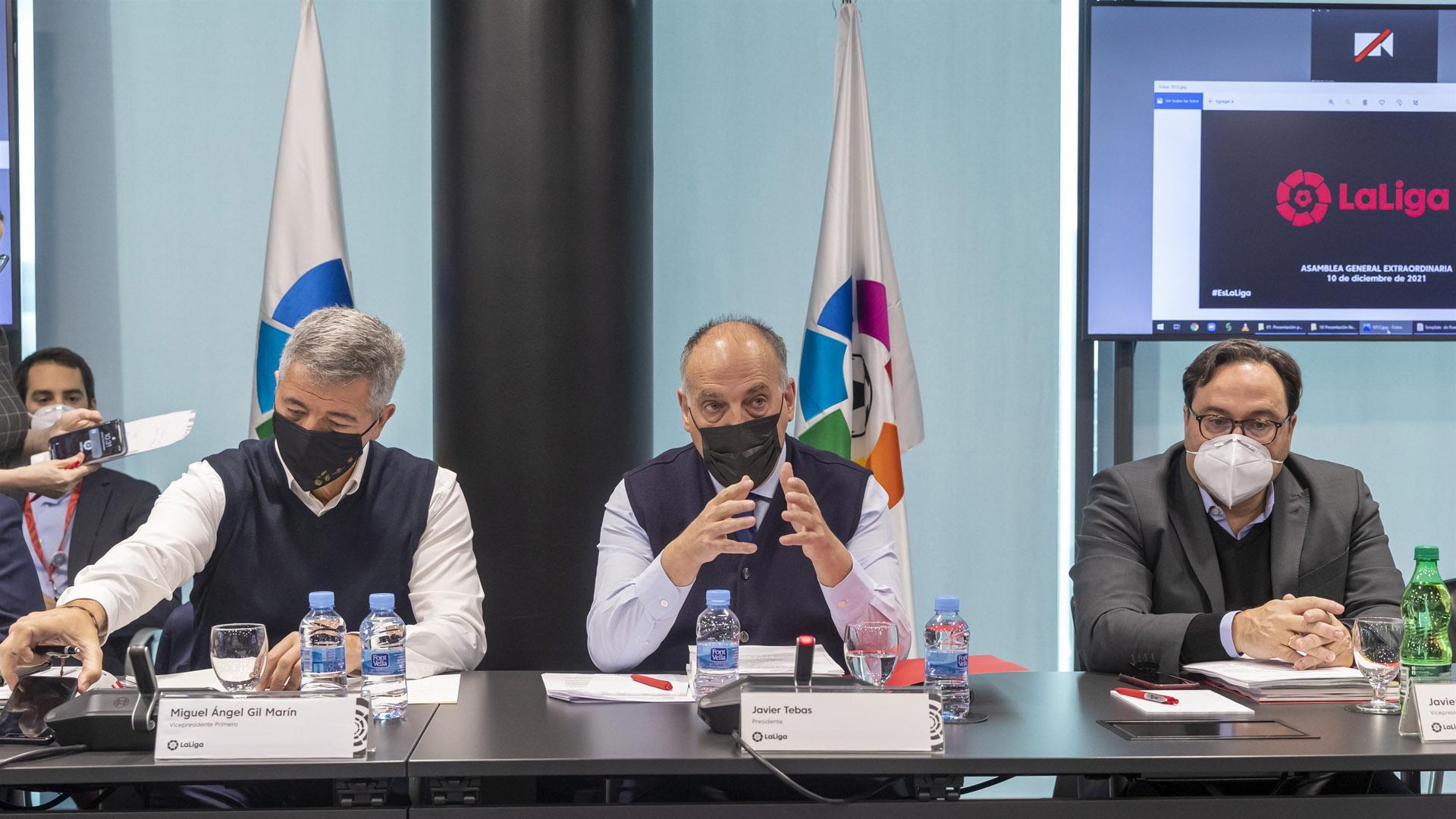 El presidente de LaLiga, Javier Tebas, en la Asamblea General de este viernes en la que se ha ratificado el acuerdo con CVC