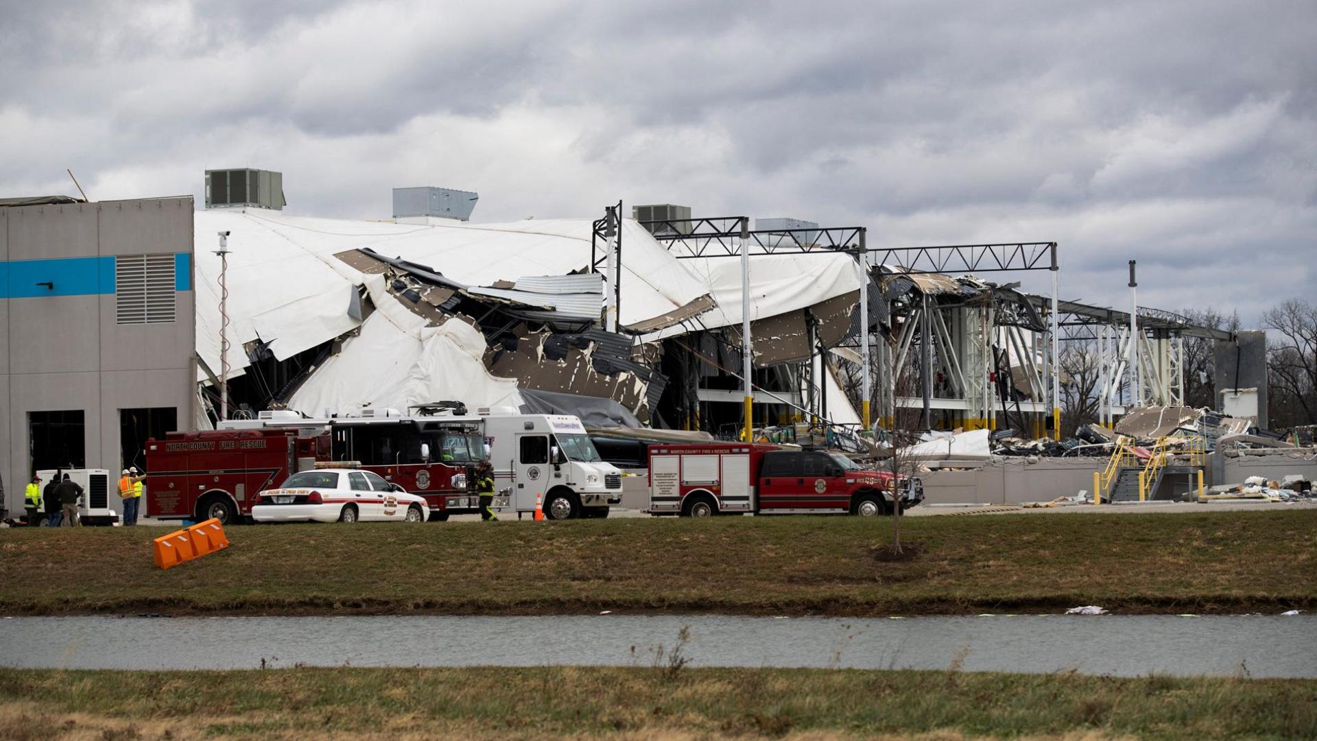 Estado en el que han quedado los almacenes de Amazon tras el paso del tornado