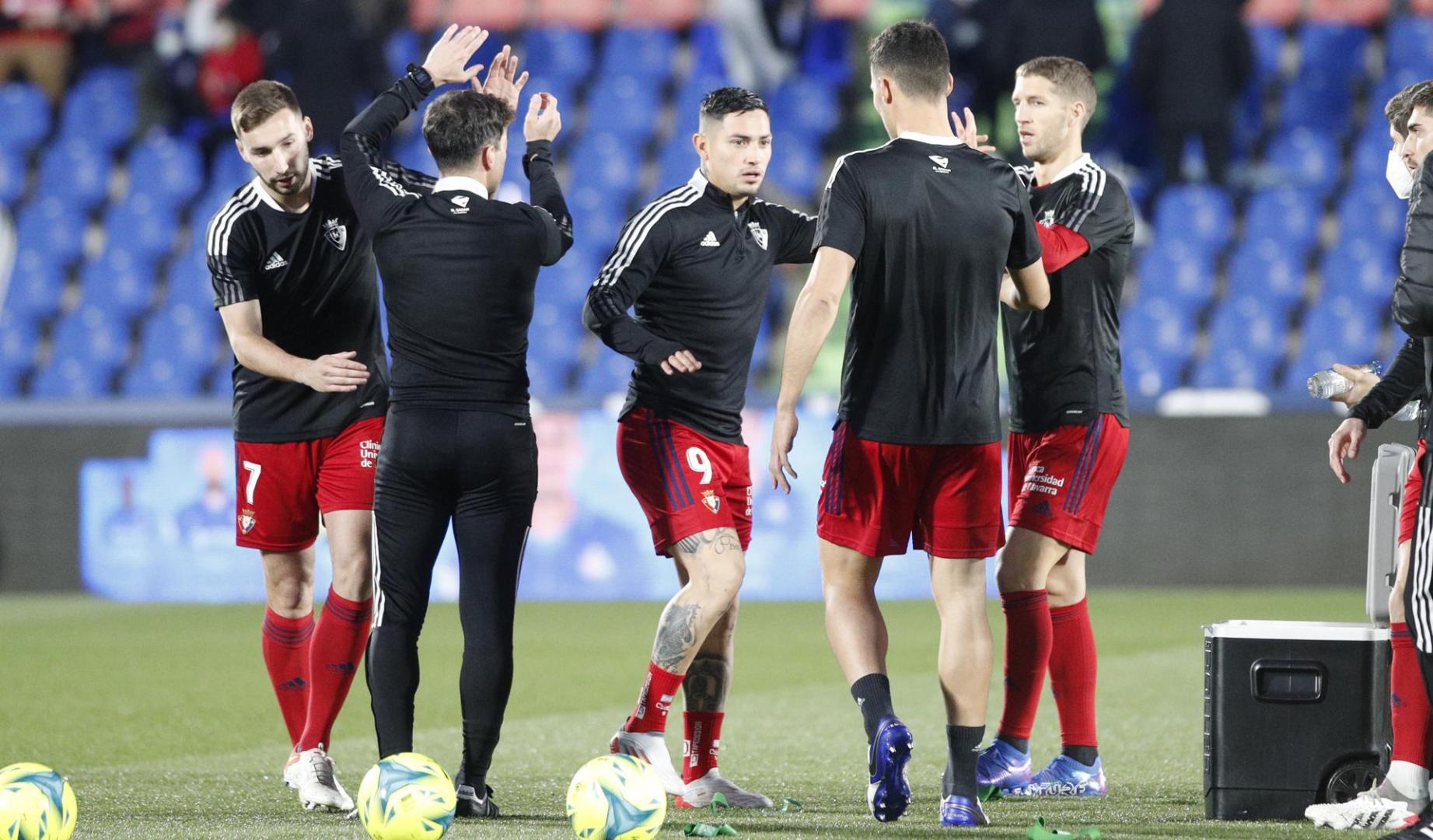 Calentamiento de Osasuna en el Coliseum Alfonso Pérez