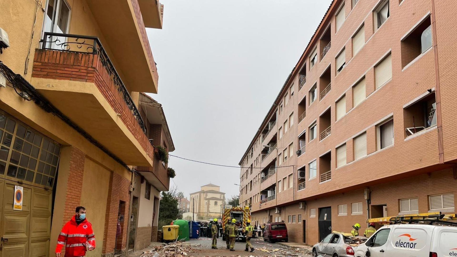 Calle El Cristo de Lardero donde ha tenido lugar la explosión en el ático de un edificio