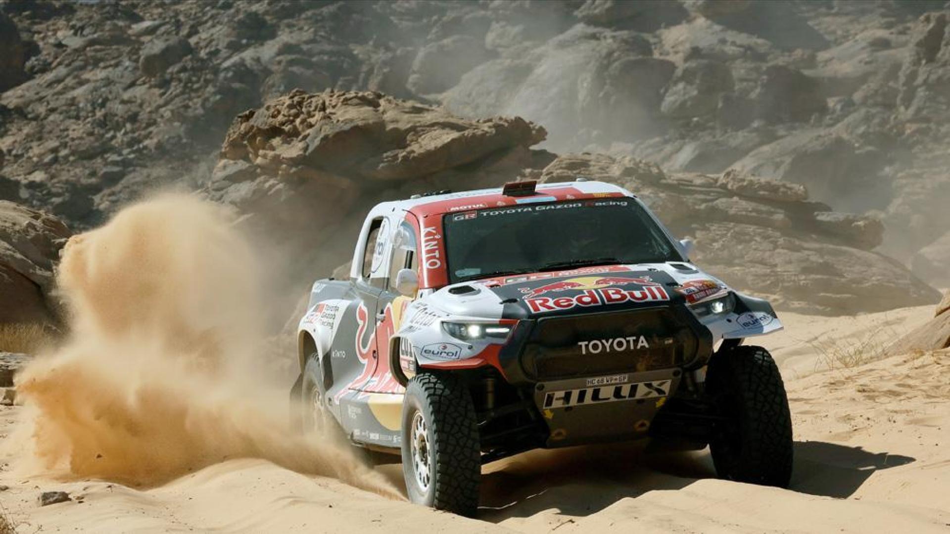 Nasser Al-Attiya y su copiloto Matthieu Baumel, durante la segunda etapa del Rally Dakar 2022