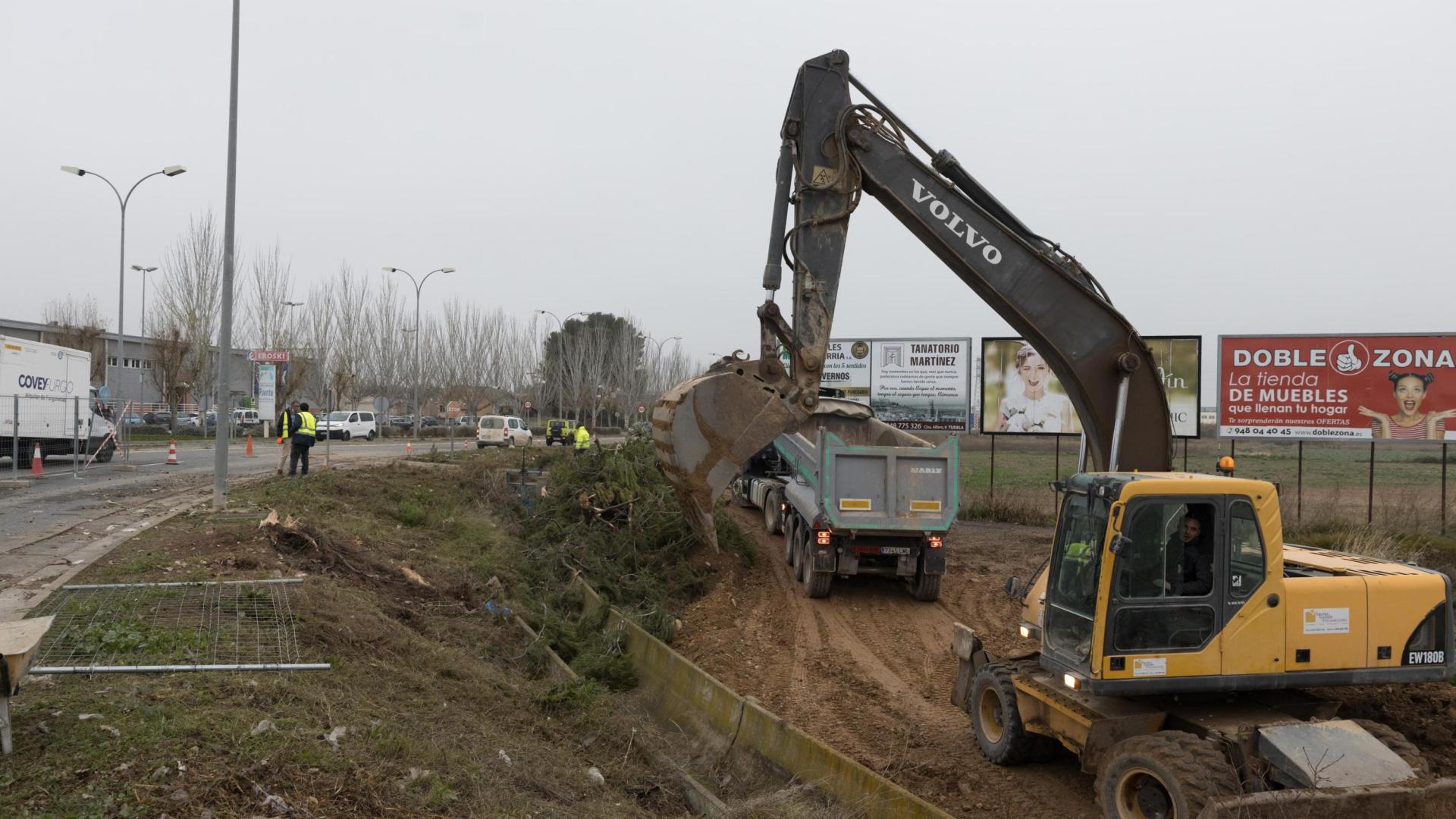 Imagen de los trabajos que se están desarrollando en el tramo de Tudela, frente a Eroski