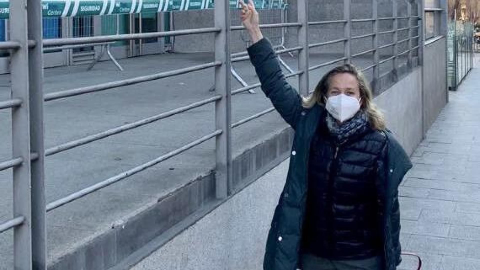 Calviño recibe la vacuna de refuerzo contra la Covid-19 en el día de Reyes
