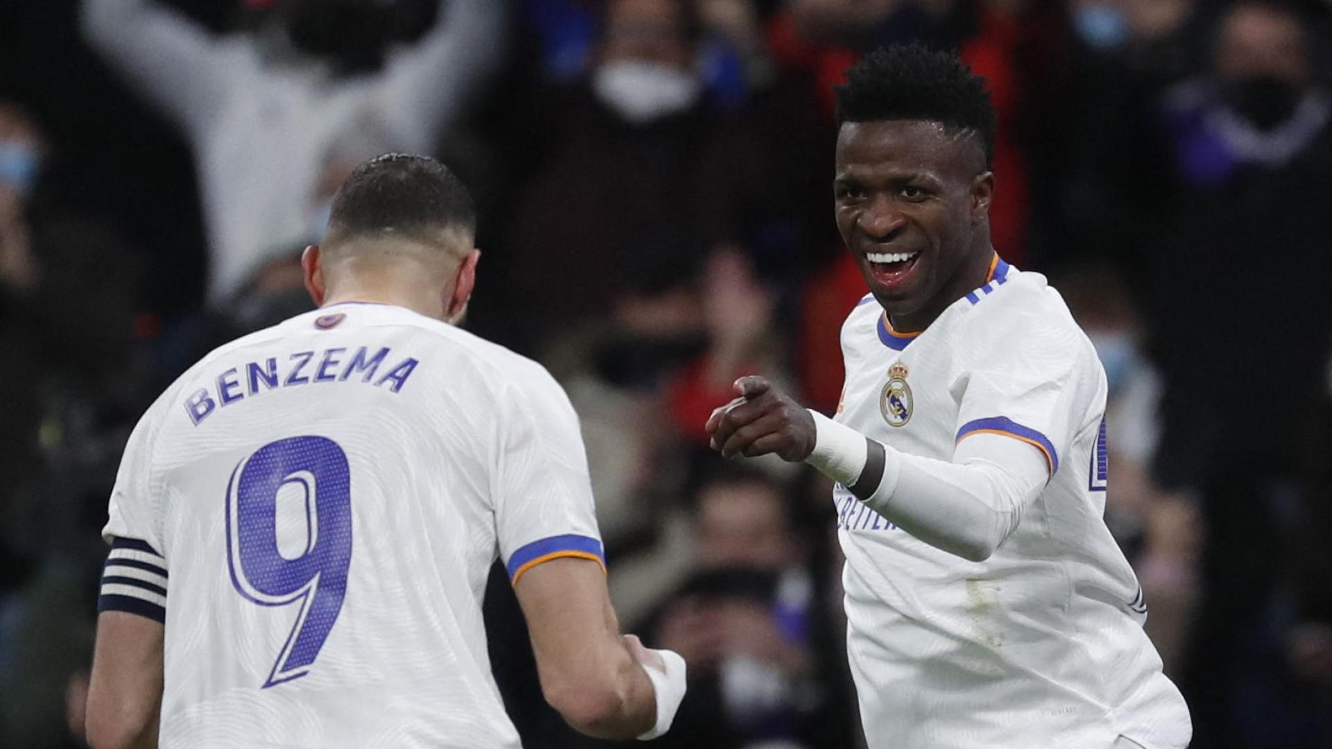 Benzemá y Vinicius, en un momento del partido