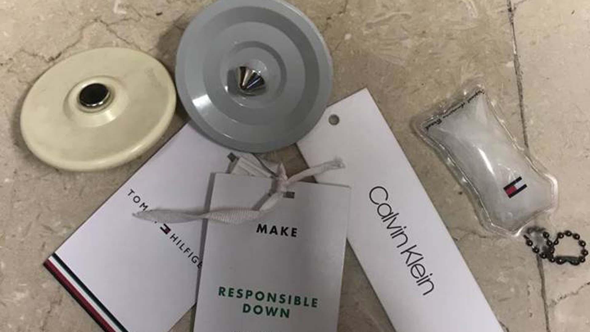 Foto de las alarmas sustraidas de los abrigos hurtados