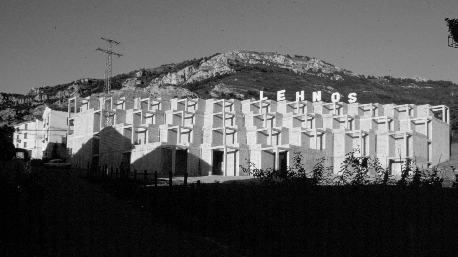 La sala de fiestas Lehnos, después Sonhar, en las faldas del monte Allegain