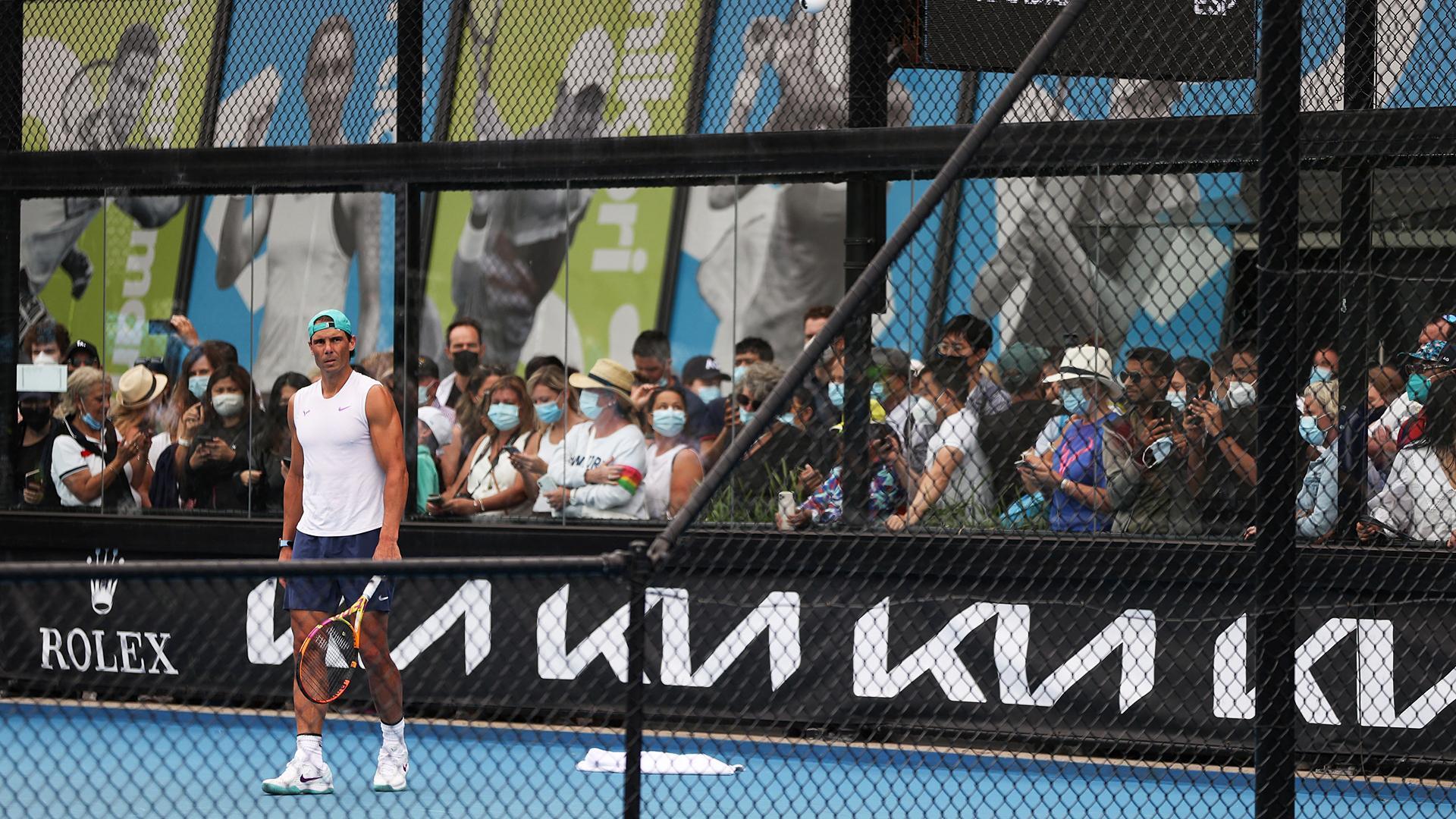 Rafa Nadal durante un entrenamiento en Melbourne