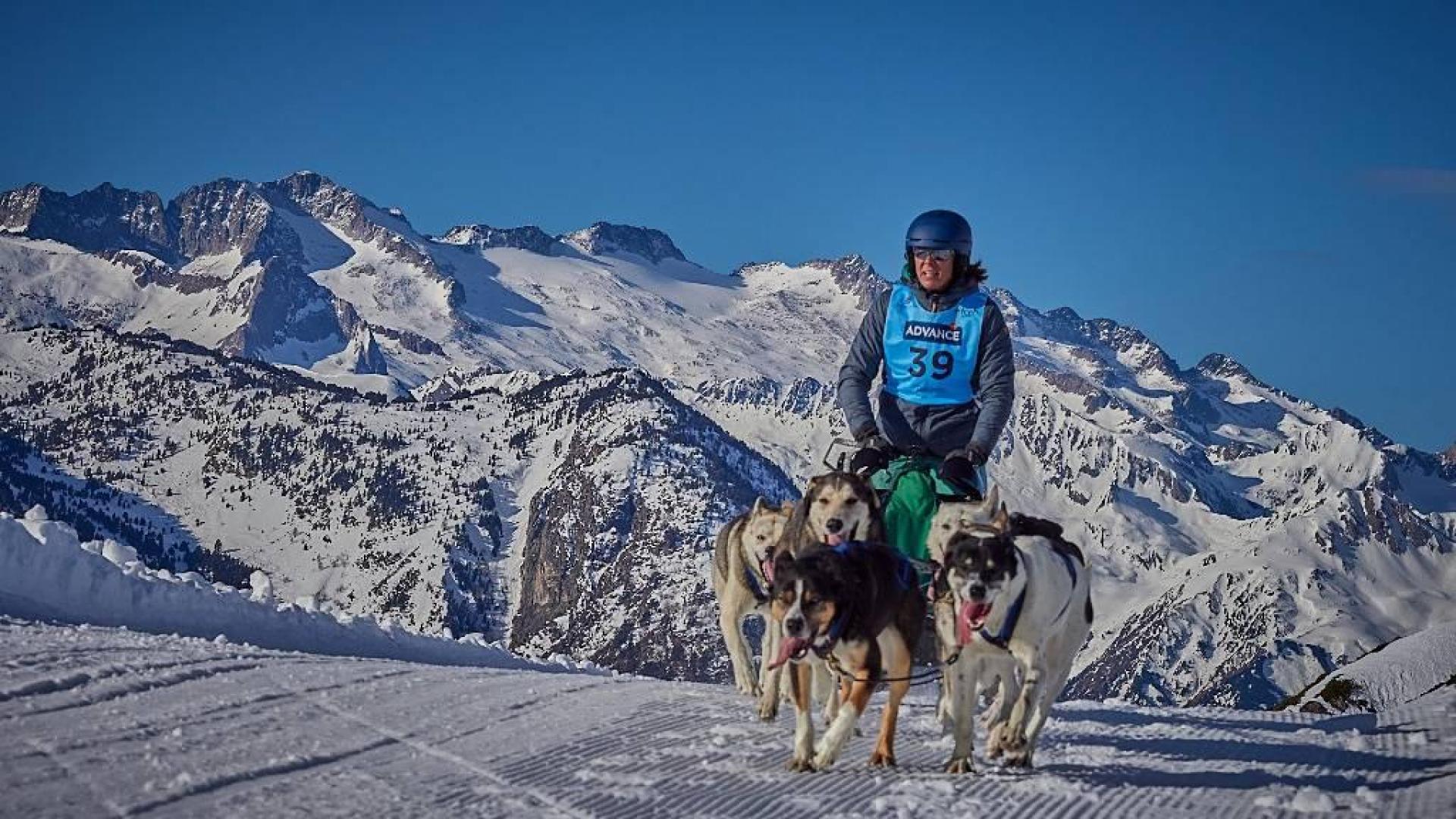 La alpinista tolosana Edurne Pasaban debutó con un trineo tirado por 6 perros. Acabó octava