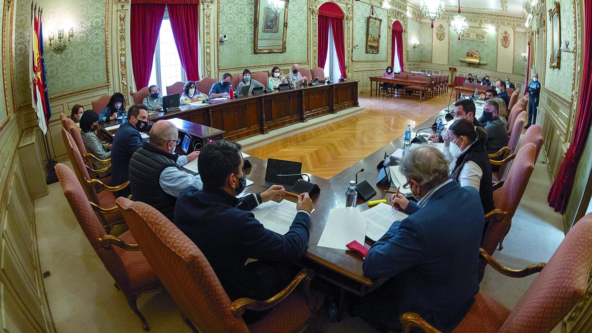 Los ediles del Ayuntamiento de Tudela durante el pleno celebrado el lunes