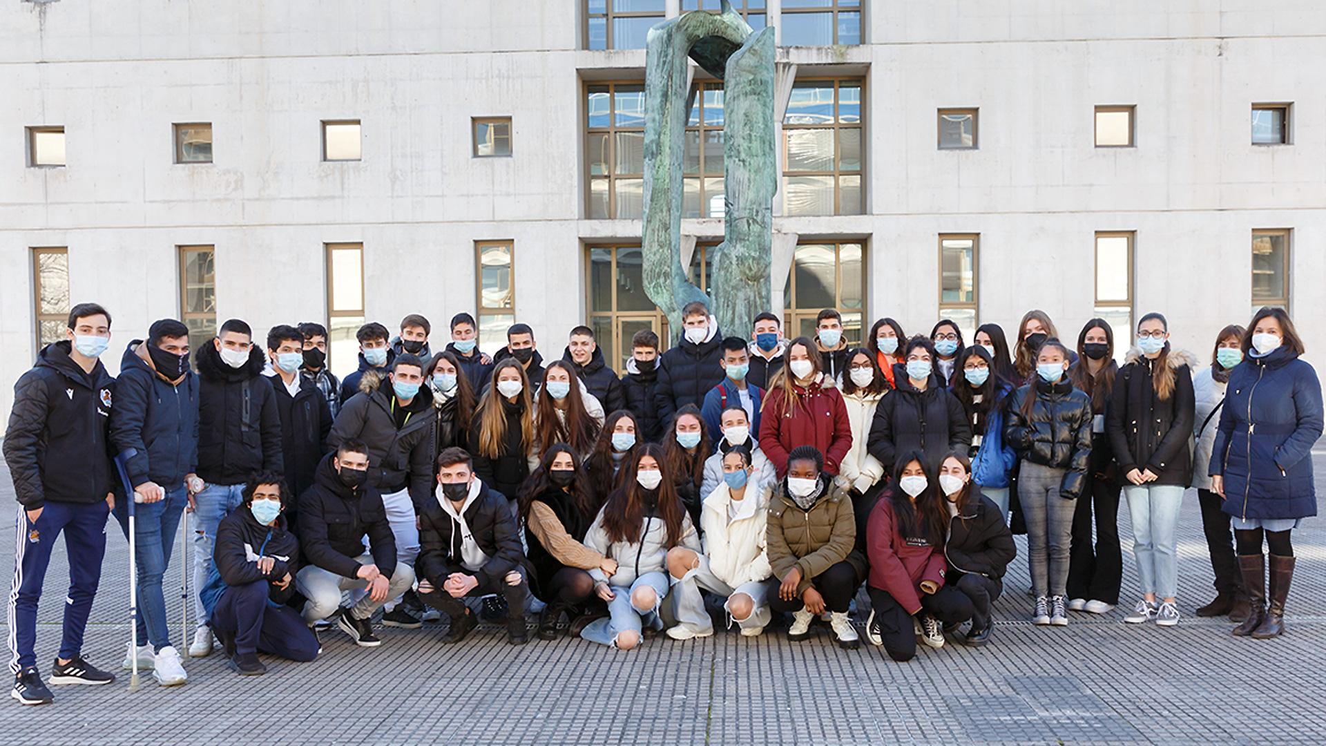 Estudiantes del IES Ibaialde.