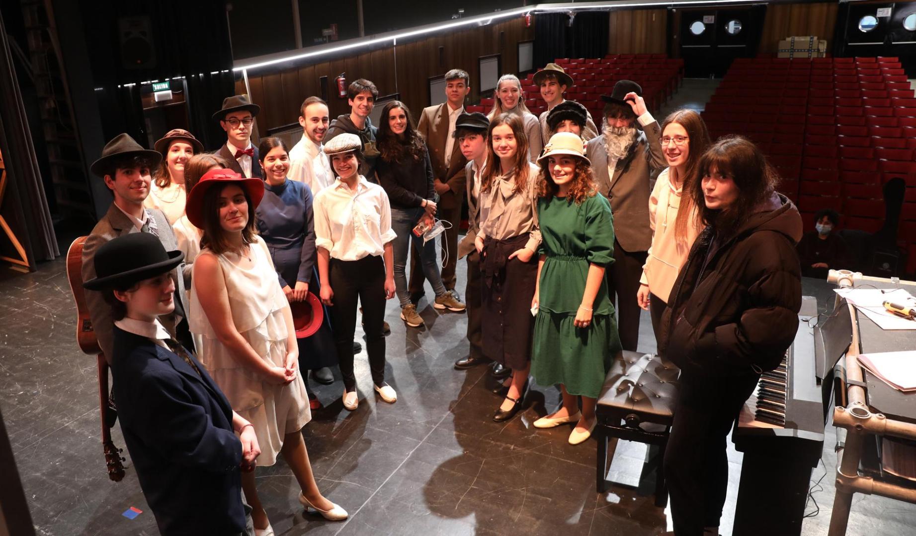 Alumnos del Taller de Teatro Navarro Villoslada