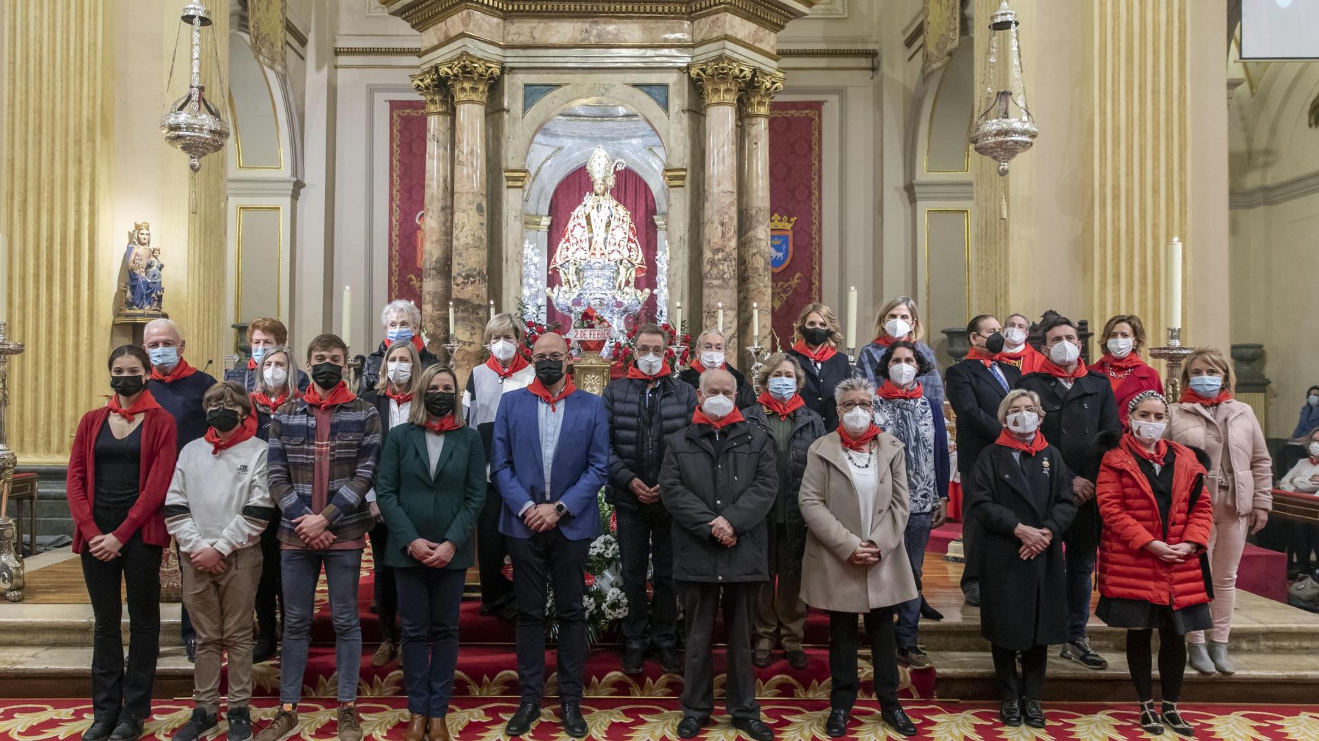 Los vecinos de las calles del Casco Antiguo de Pamplona, reconocidos con sus pañuelos de San Fermín