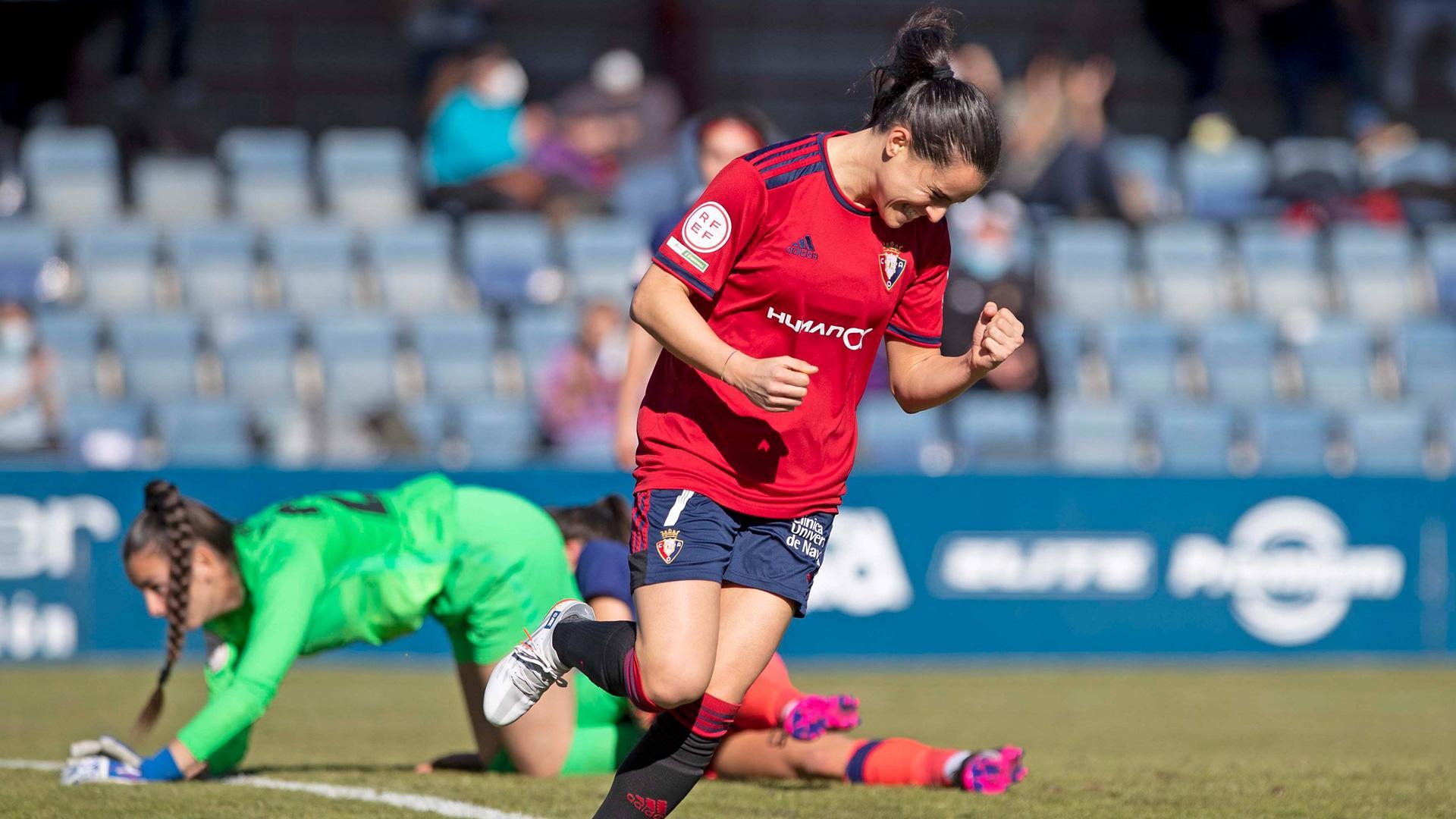 celebración de Miriam Rivas al marcar el cuarto gol de Osasuna ante el Atlético de Madrid, el pasado domingo en Tajonar