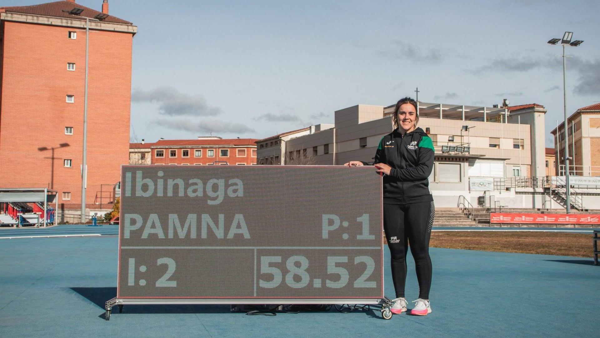 Nerea Ibinaga, con el registro que consiguió ayer por la mañana en Larrabide