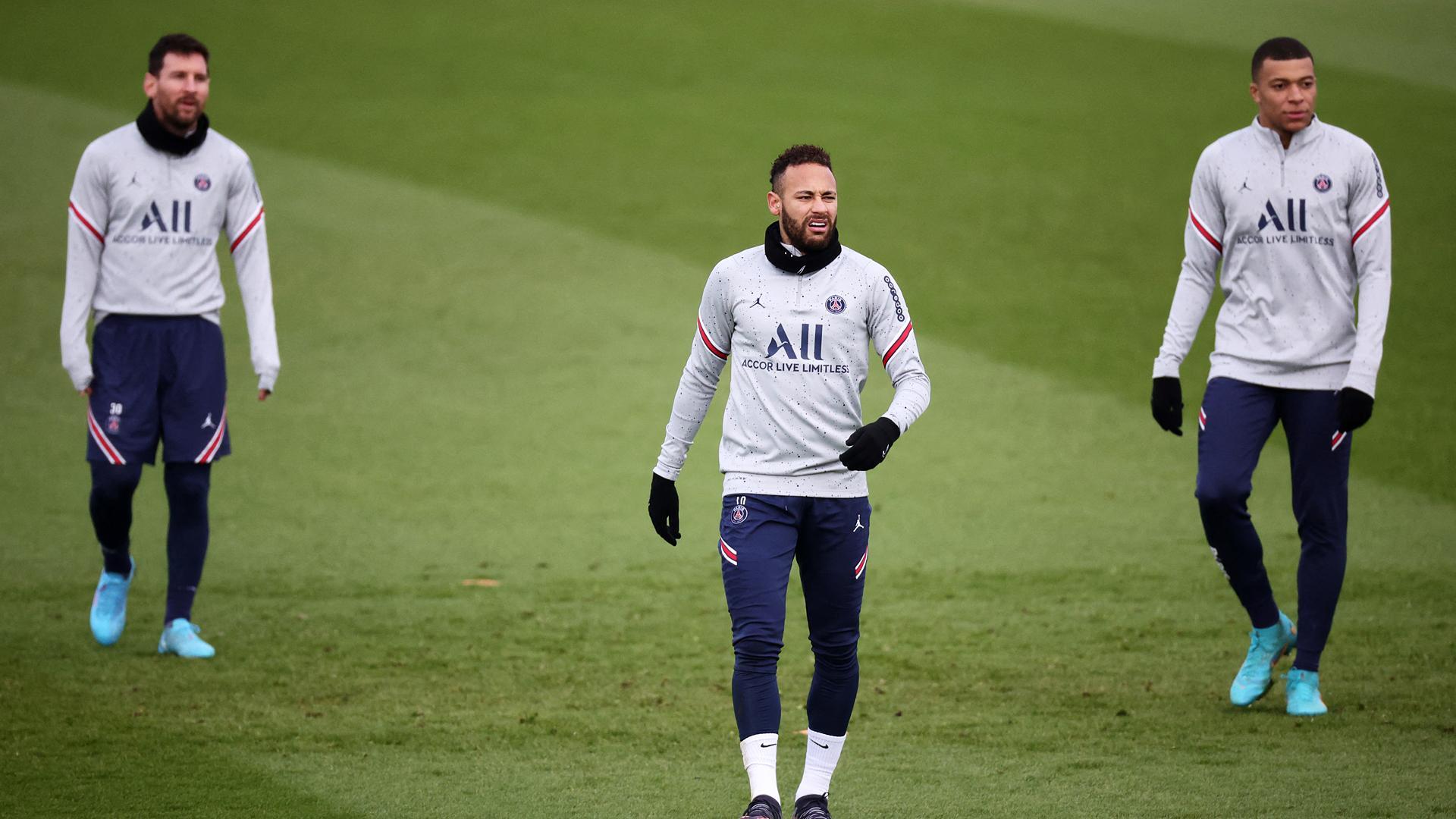 De izda. a dcha., Messi, Neymar y Mbappe durante el entrenameinto de este jueves 10 de enero