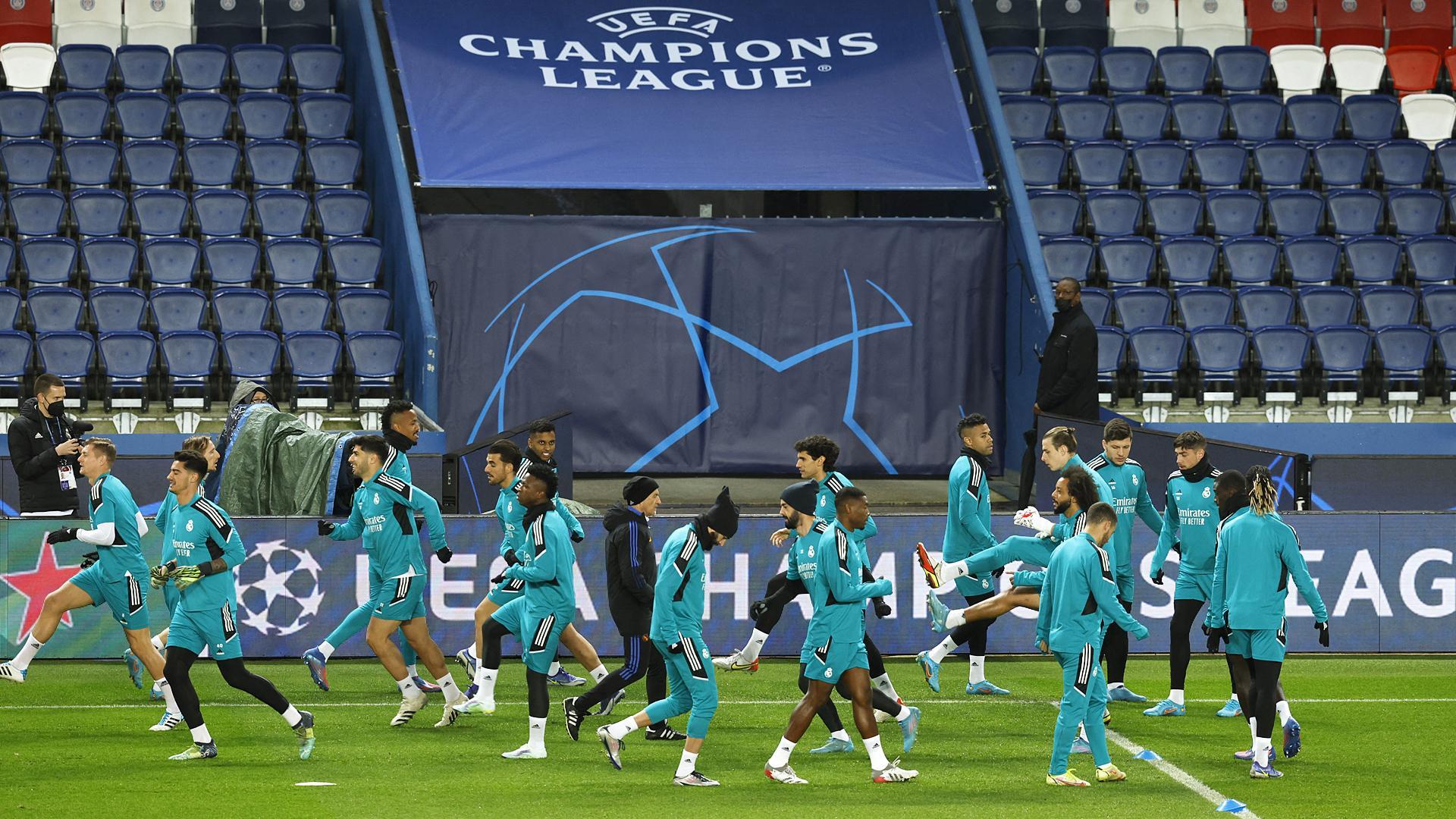 Entrenamiento de los jugadores del Real Madrid en el Parque de los Príncipes un día antes del choque contra el PSG en Champions