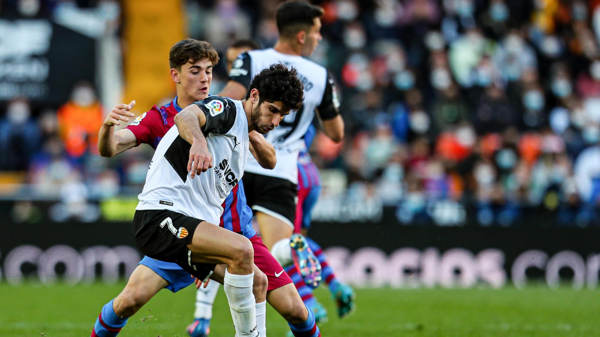 Goncalo Guedes en un momento del partido disputado en Mestalla