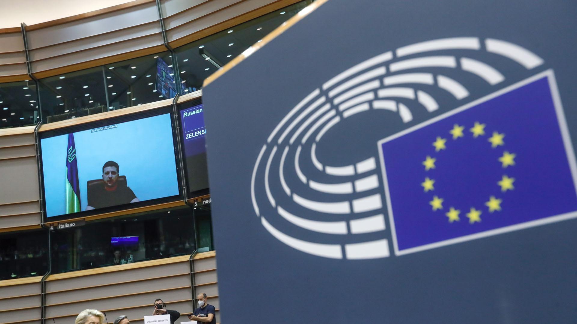 Zelenski interviene por videoconferencia en el Parlamento Europeo