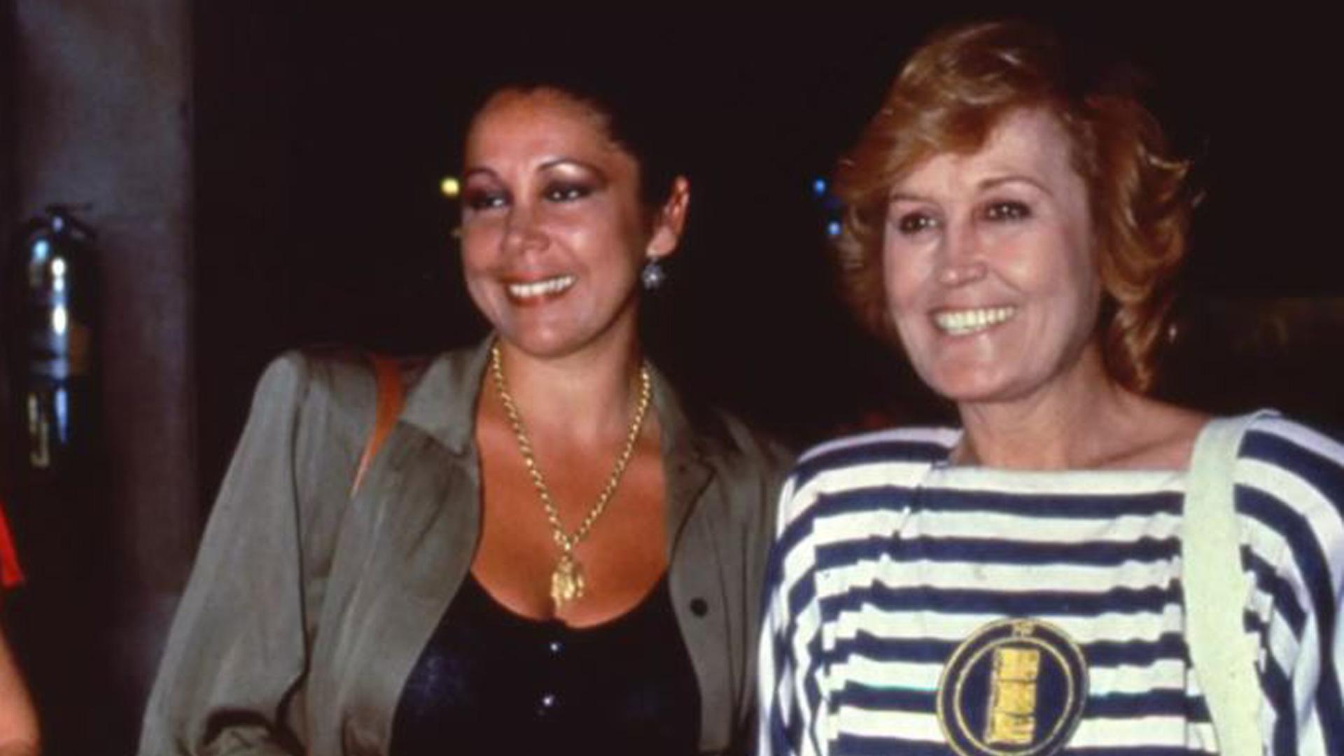 Imagen de archivo de Isabel Pantoja junto a Encarna Sánchez