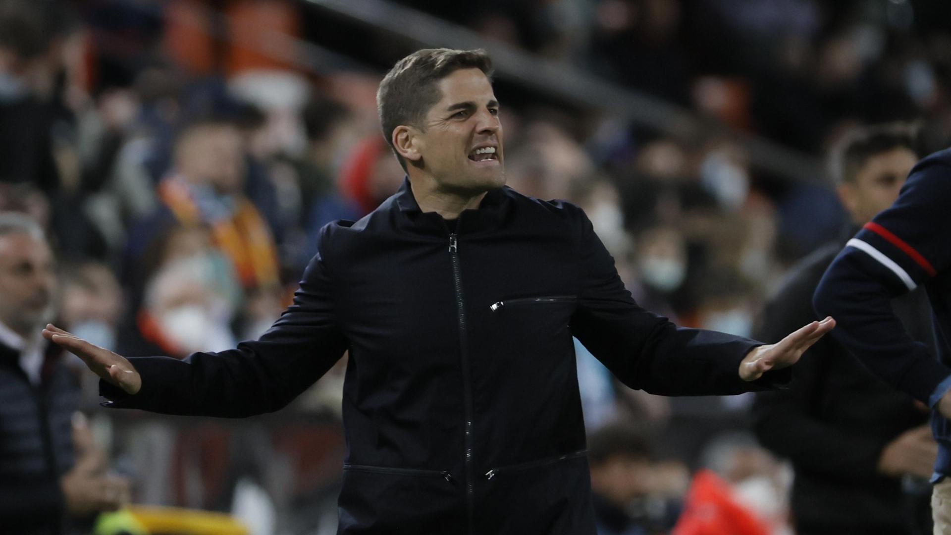 Robert Moreno, durante el partido ante el Valencia