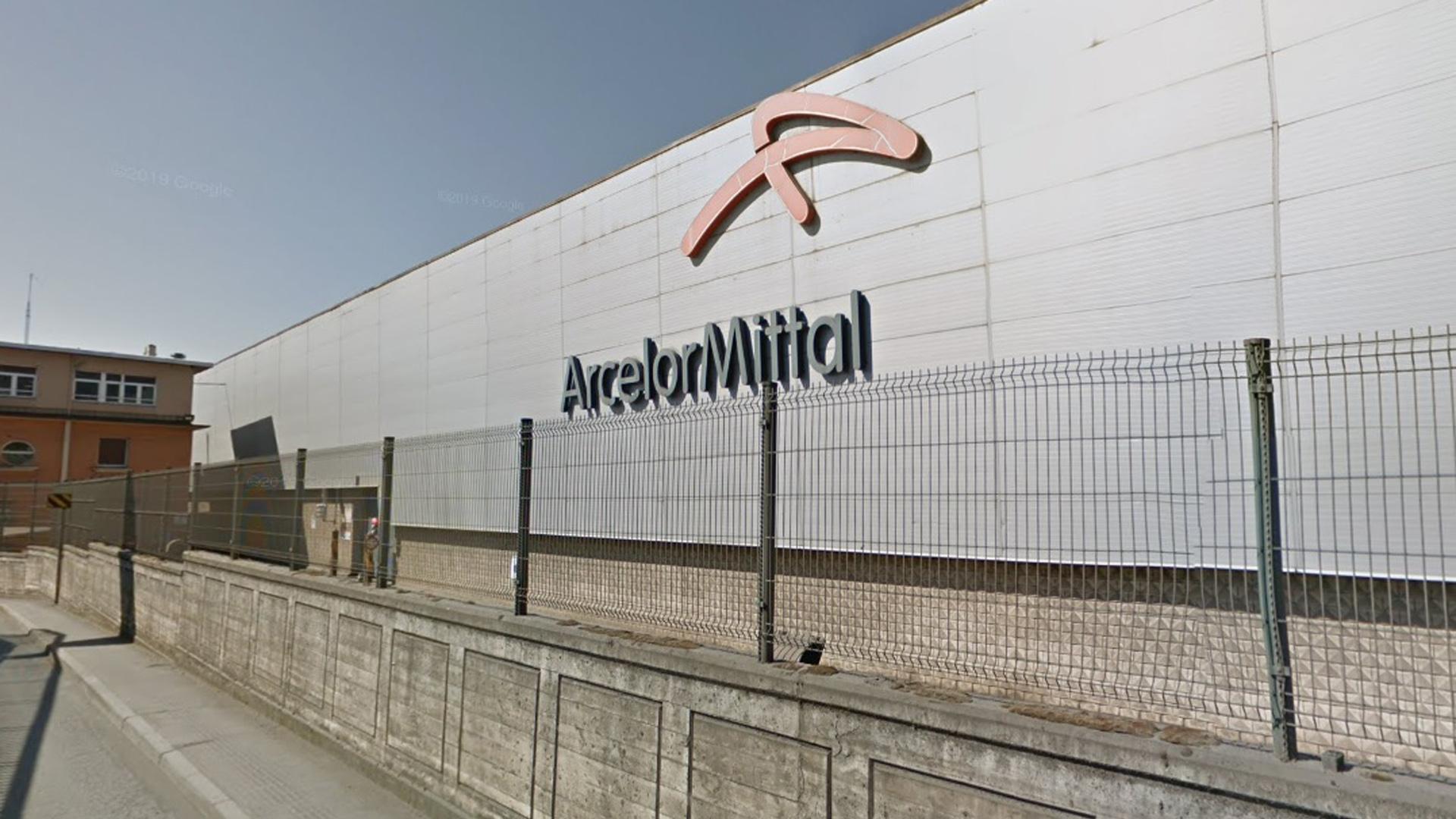 Vista lateral de la multinacional siderúrgica de Arcelor Mittal en Olaberria, Guipúzcoa