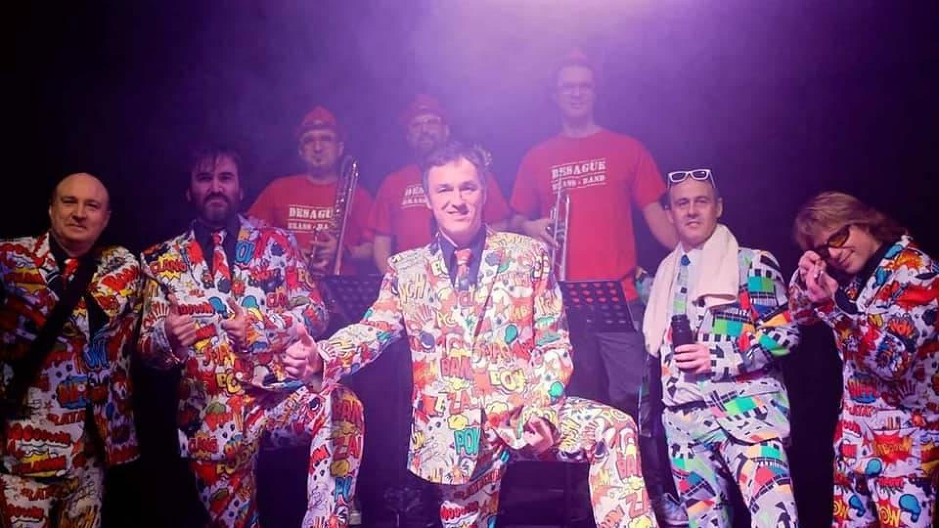 La célebre Banda del Desagüe ofrece hoy en Burlada el concierto 'El Retorno', con invitados y un repertorio nuevo que se suma a sus clásicas revisiones.