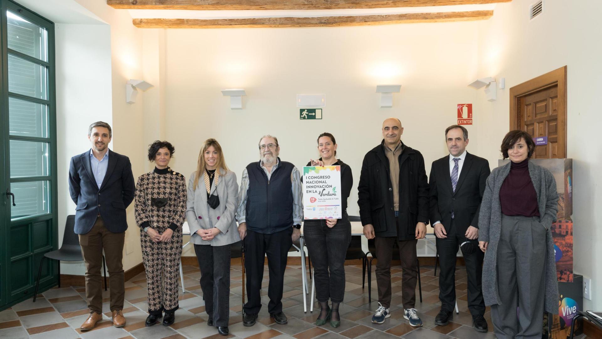 Participantes en la presentación del congreso.