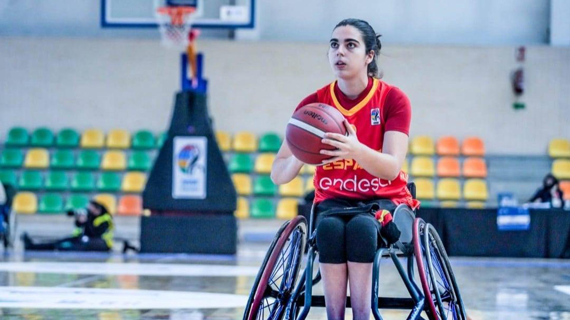 Beatriz Zudaire durante un entrenamiento con la selección española en el Campeonato de Europa de Madrid 2021, donde consiguió el bronce