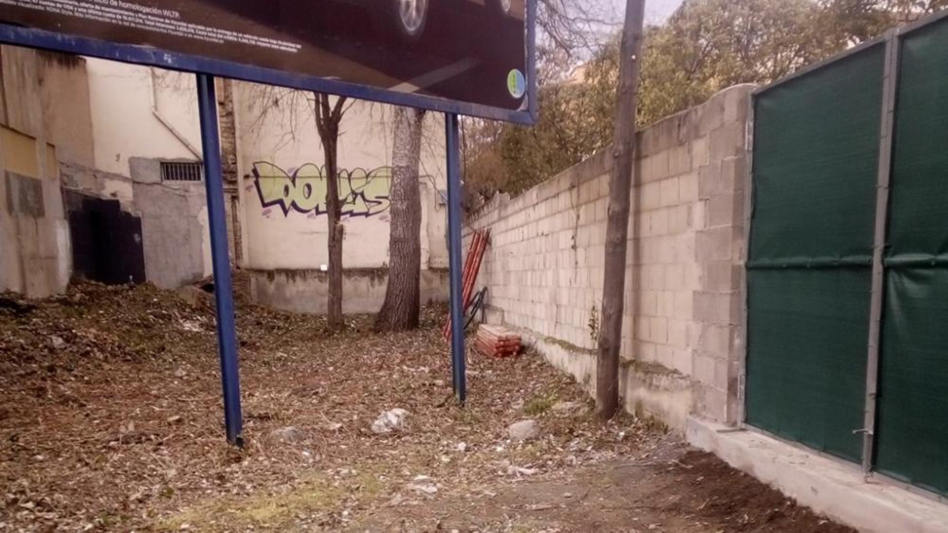 Una de las parcelas limpiadas en la avenida Zaragoza