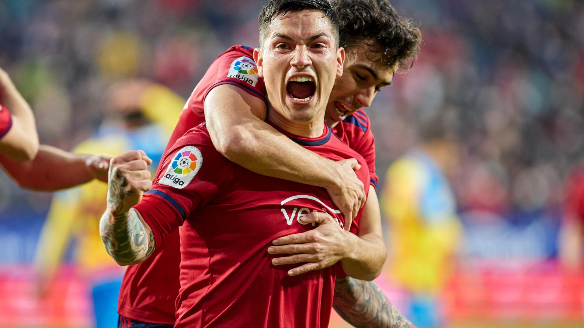 Chimy Ávila celebra con euforia el primer gol del partido