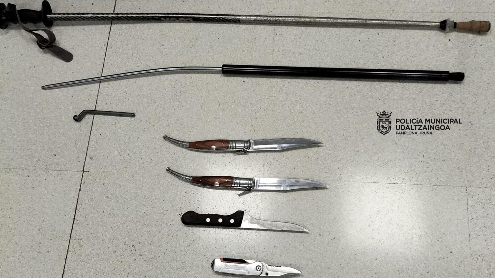 Armas incautadas en un establecimiento hostelero de Pamplona