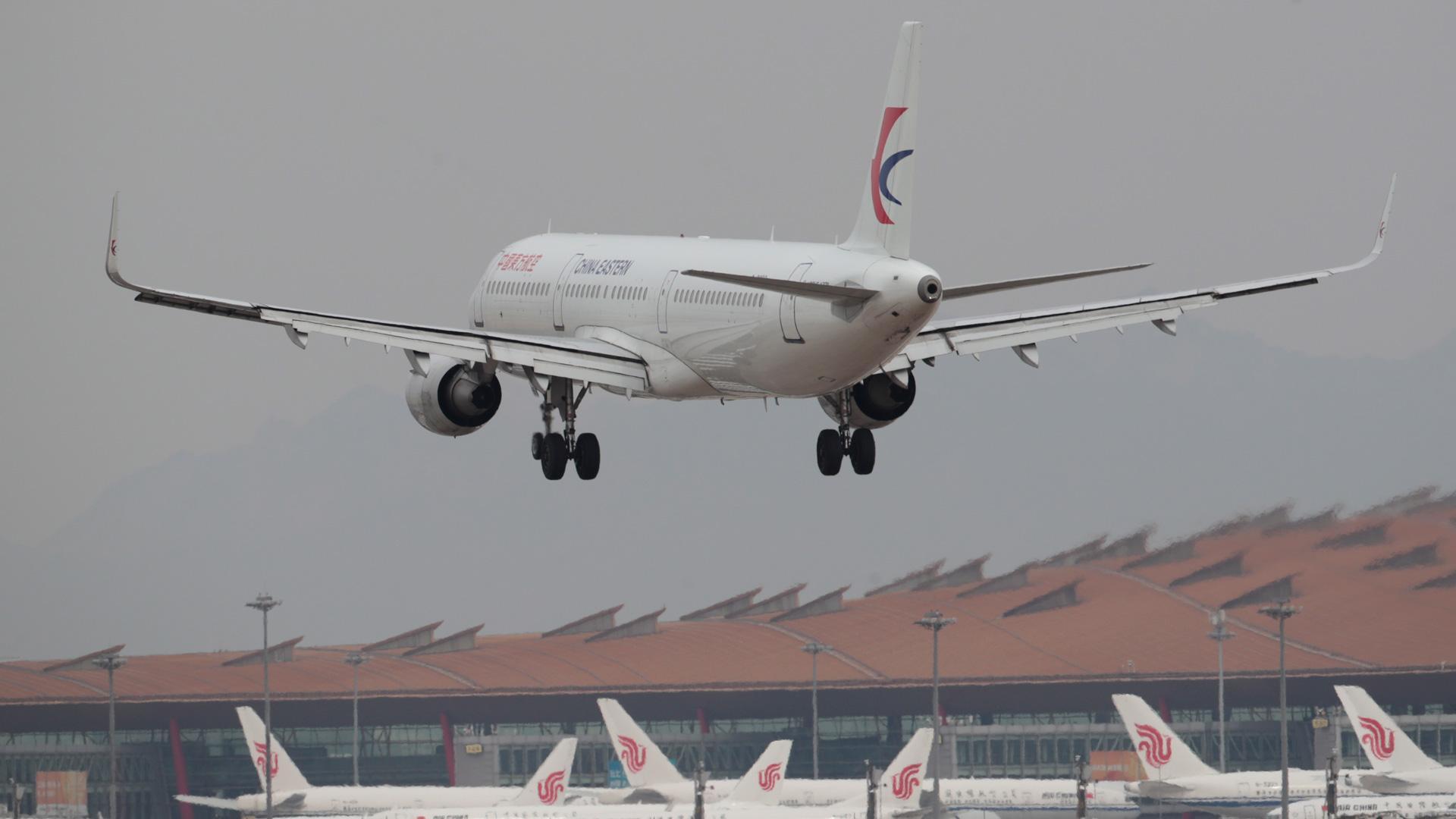 La aerolínea China Eastern ha retirado todos sus aparatos Boeing 737-800, como el siniestrado este lunes