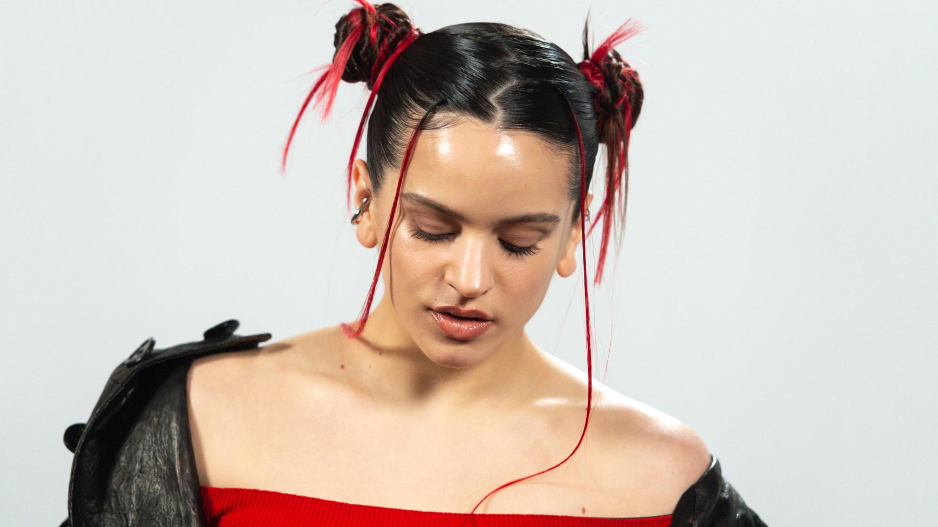 La cantante Rosalía posa durante la presentación de su disco 'Motomami'