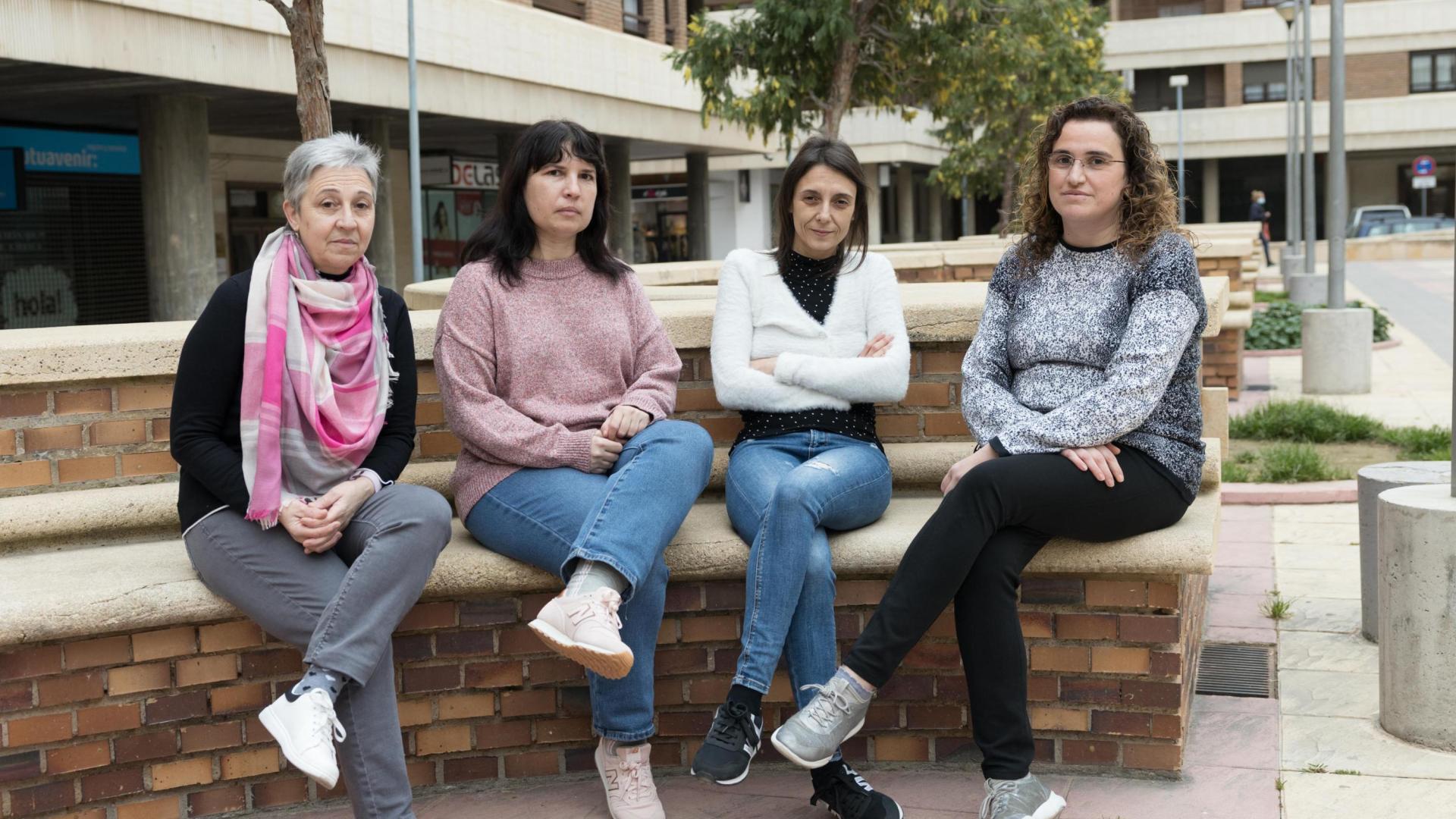 A: BLANCA ALDANONDO
F: 18/03/2022
P: DE IZDA. A DCHA.; KARMELE MUÑOZ BARBERO, AURKENE PEREZ ROSADO, ELENA HERNANDEZ DIEZ Y ANA SASO VIDORRETA
L: TUDELA
T: AFECTADAS DE COVID PERSISTENTE. CORONAVIRUS. COVID19