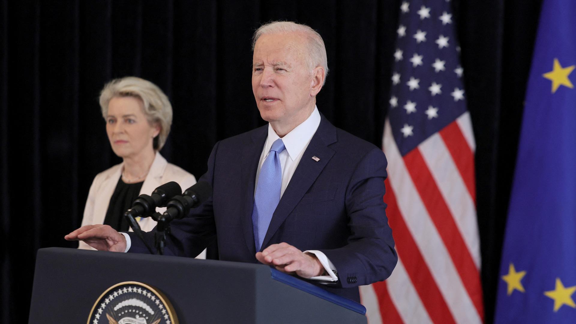 El presidente de Estados Unidos, Joe Biden, junto a la presidenta de la Comisión Europea Ursula Von der Leyen, en Bruselas