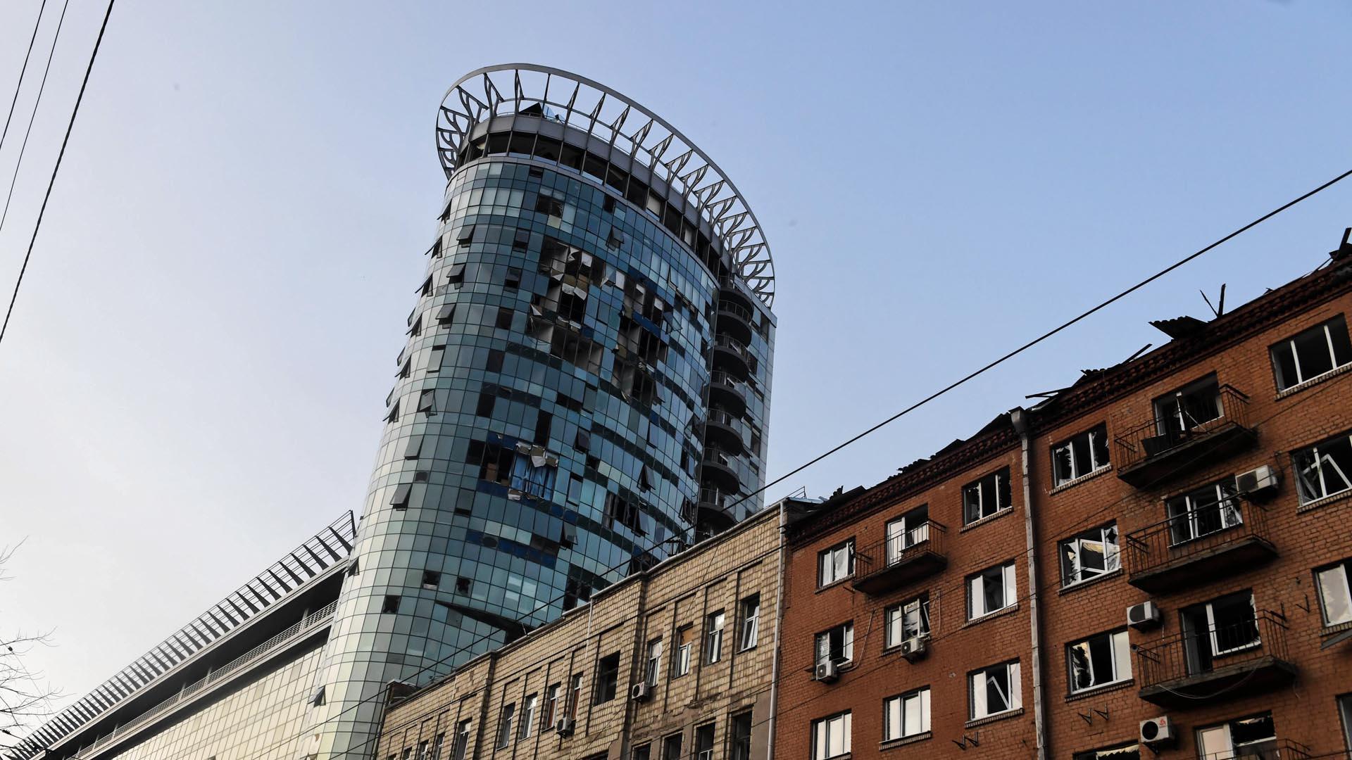 Edificios destruidos por los ataques rusos en Kiev