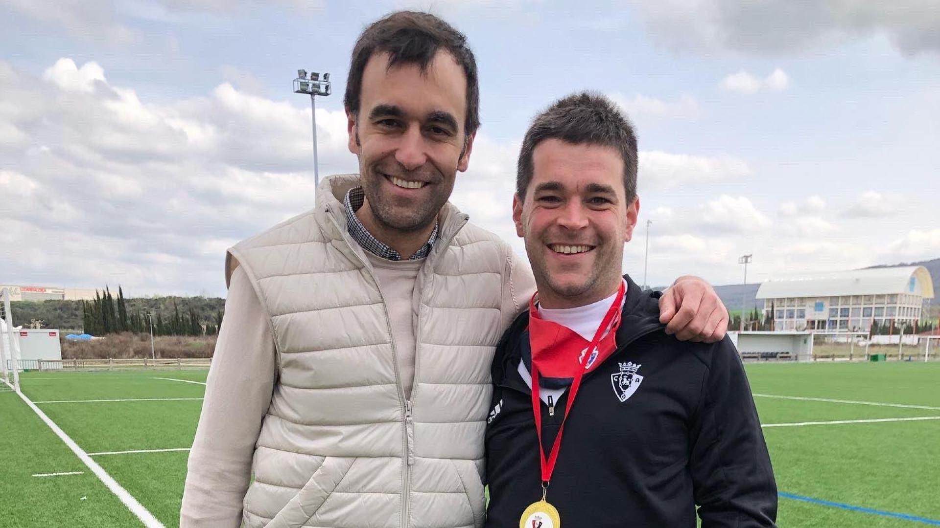 Ángel Ansa Echegaray junto a Oier Altuna, el domingo en Tajonar