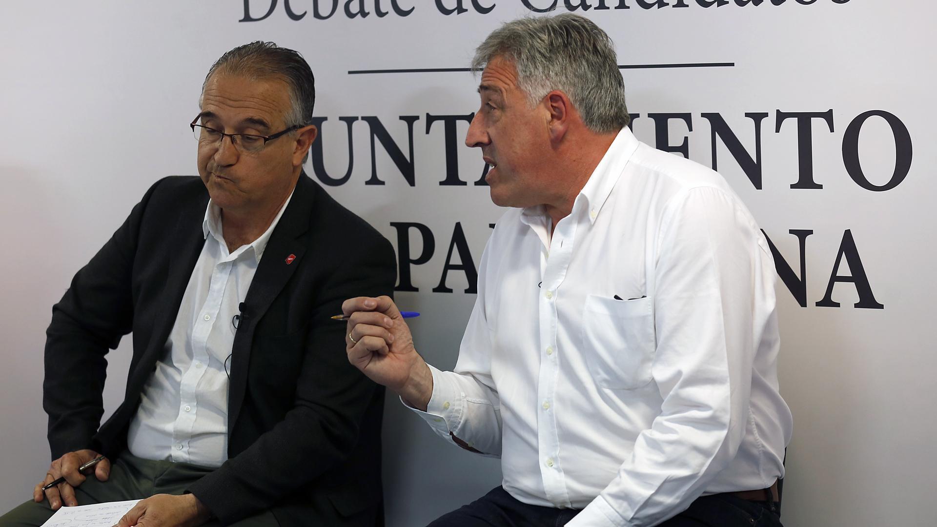 Enrique Maya, alcalde de Pamplona, y Joseba Asiron (EH Bildu)