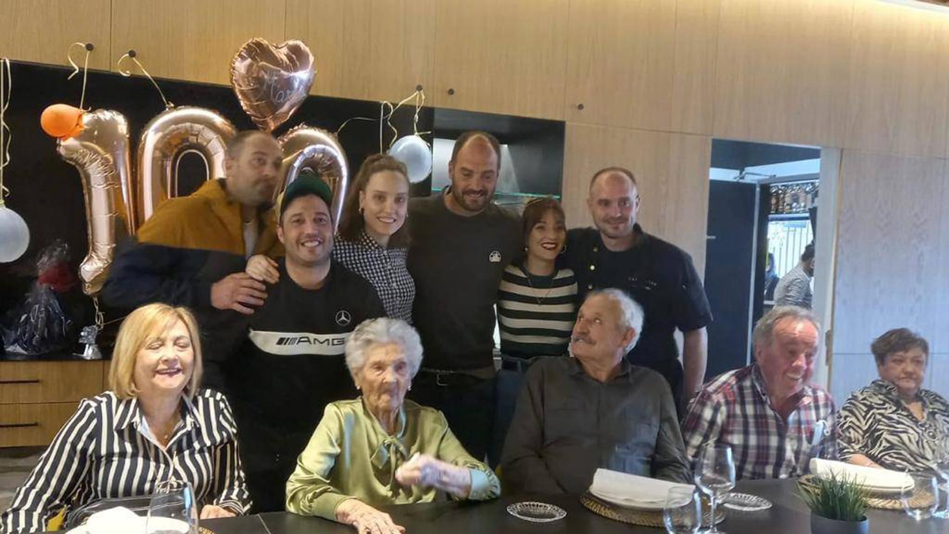 Celebración de los cien años de María Ruiz Torral