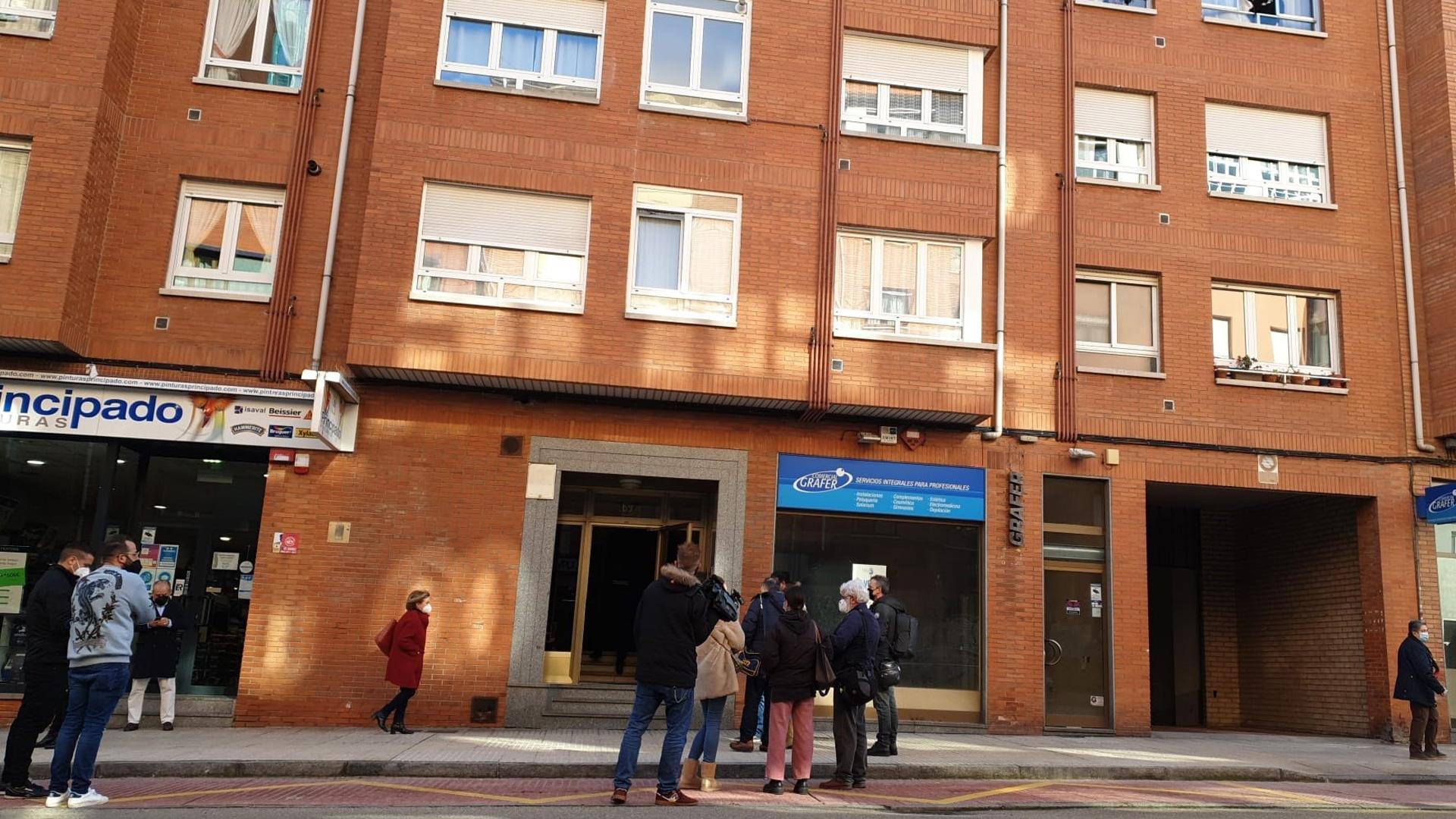 Edificio en el que sucedió el asesinato de la niña Erika de 14 años, en Oviedo