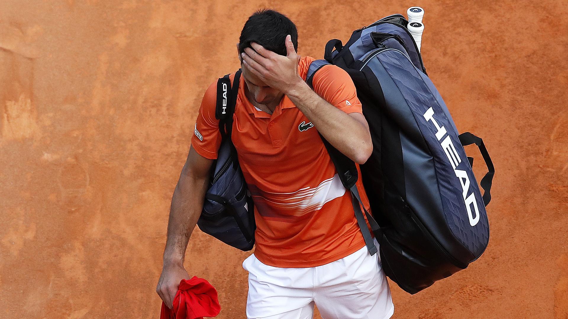Novak Djokovic se retira tras ser eliminado en Montecarlo por el español Alejandro Davidovich