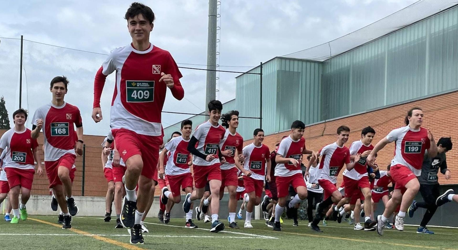 En esta ocasión, el cross se celebró con los escolares del propio centro
