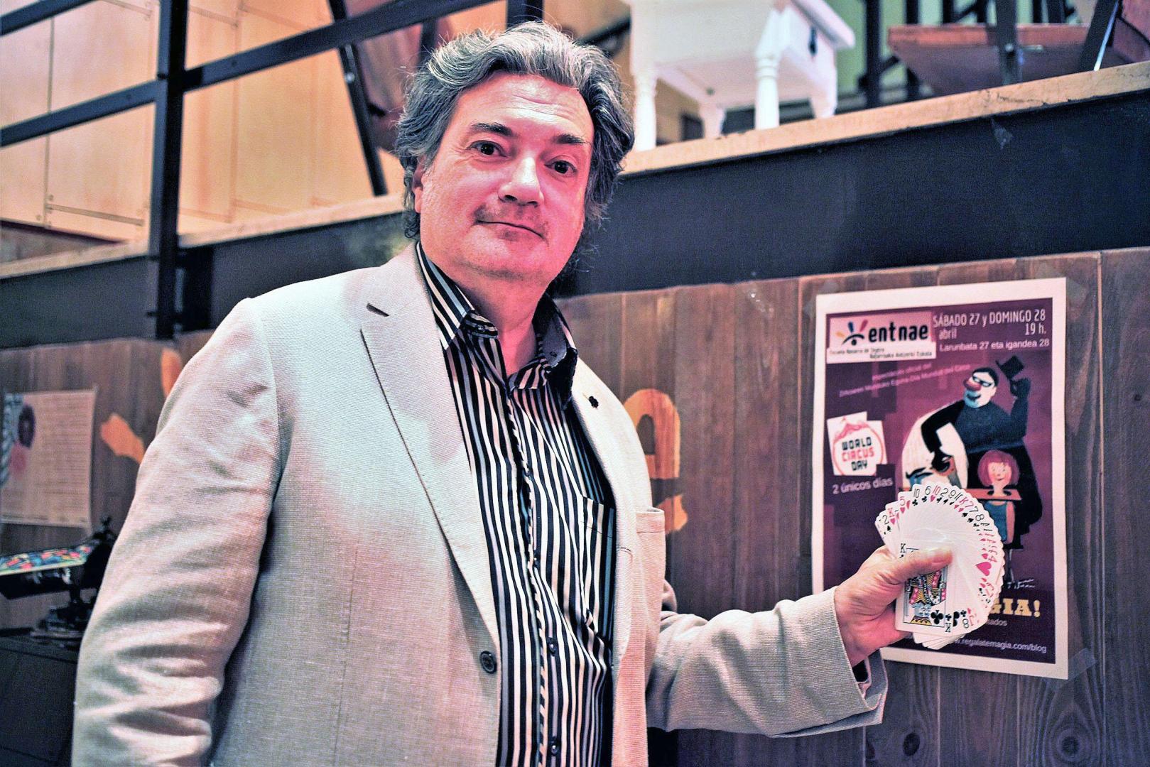 El mago Iurgi Sarasa en la Escuela Navarra de Teatro