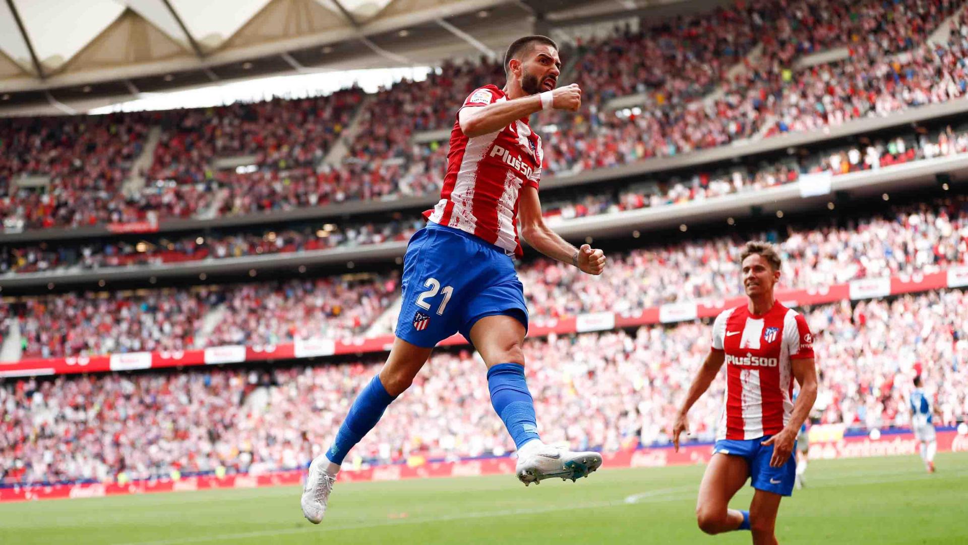 Carrasco celebra un gol durante el partido