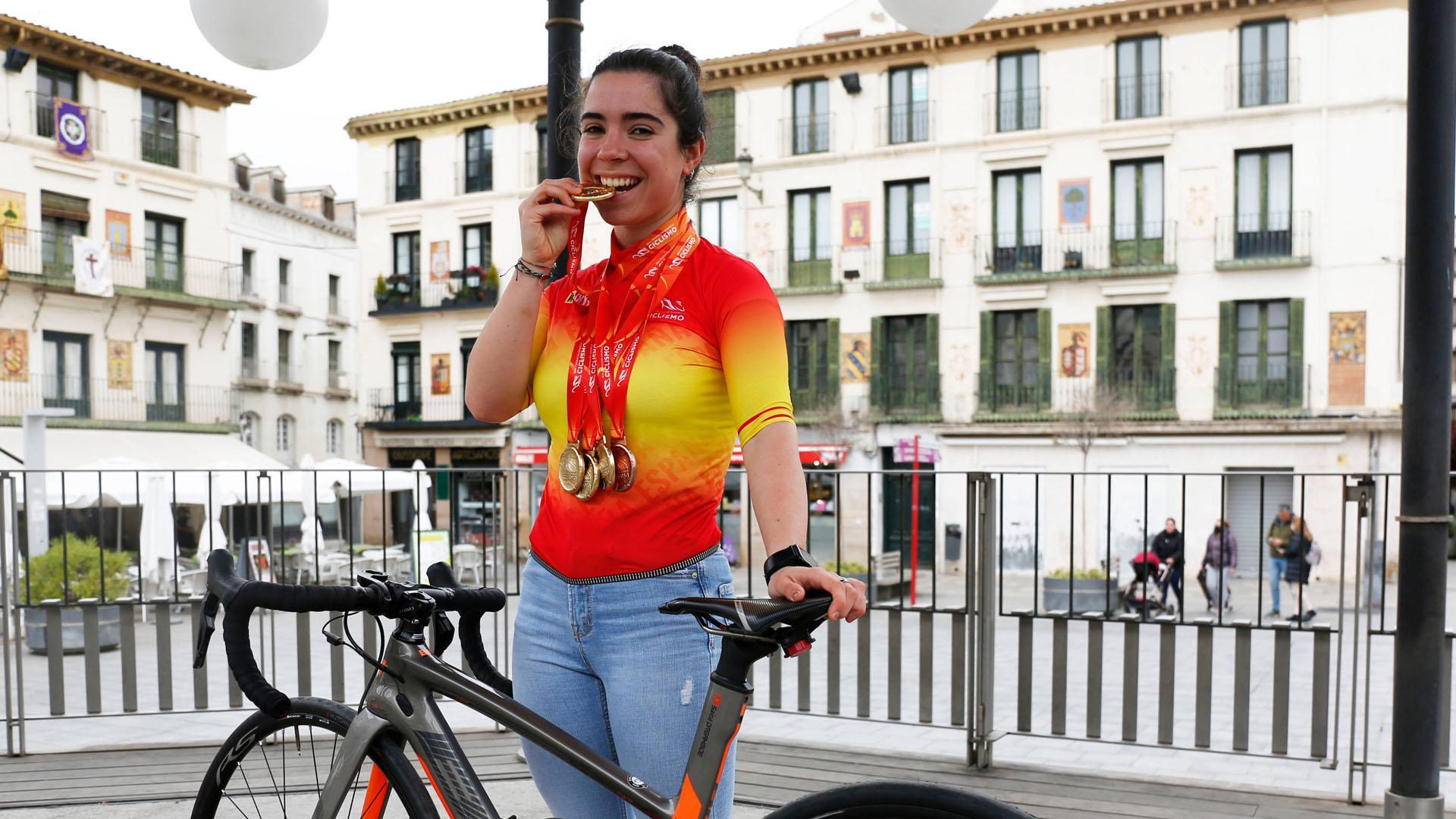 Saioa Orgambide, este martes por la mañana con sus cuatro medallas de oro y una de bronce conseguidas en los pasados campeonatos