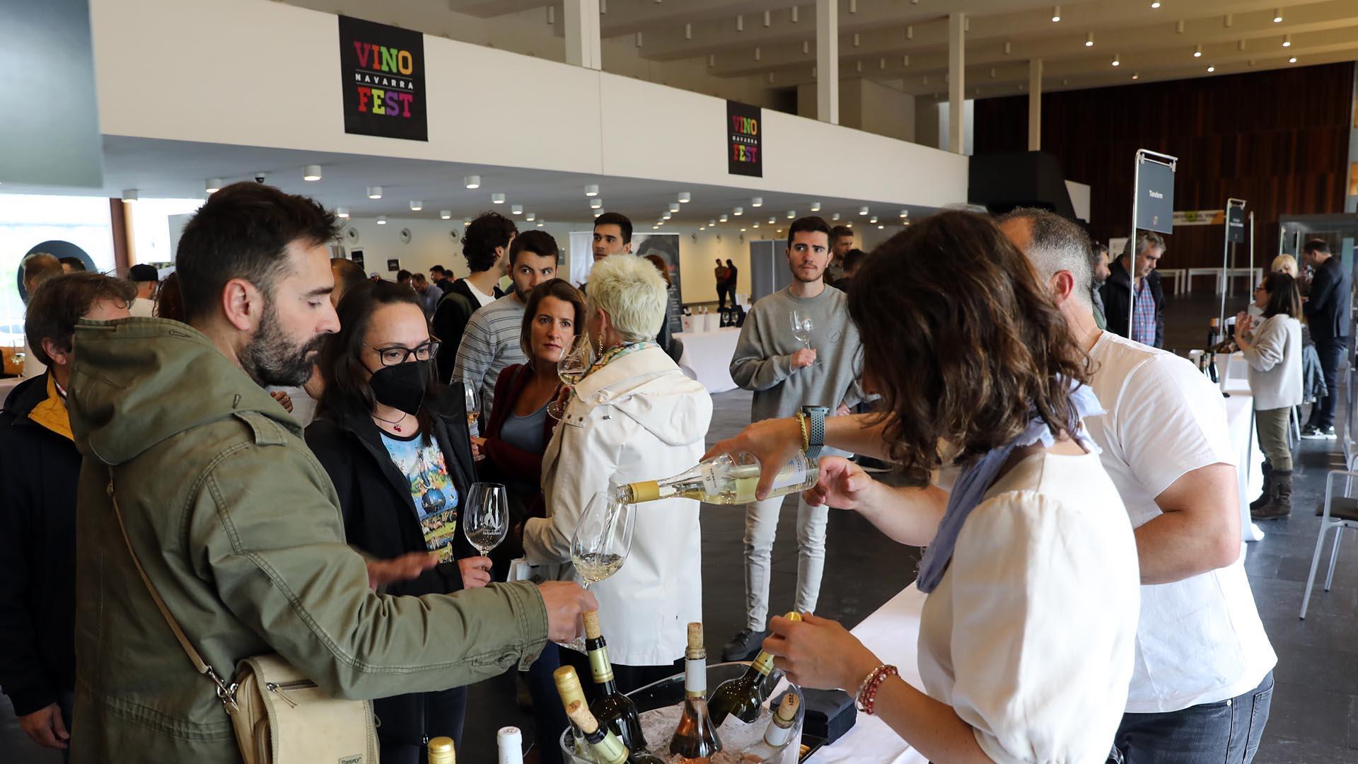 Fotos de la feria del vino D.O. Navarra Vinofest celebrada en el Baluarte tras dos años de parón